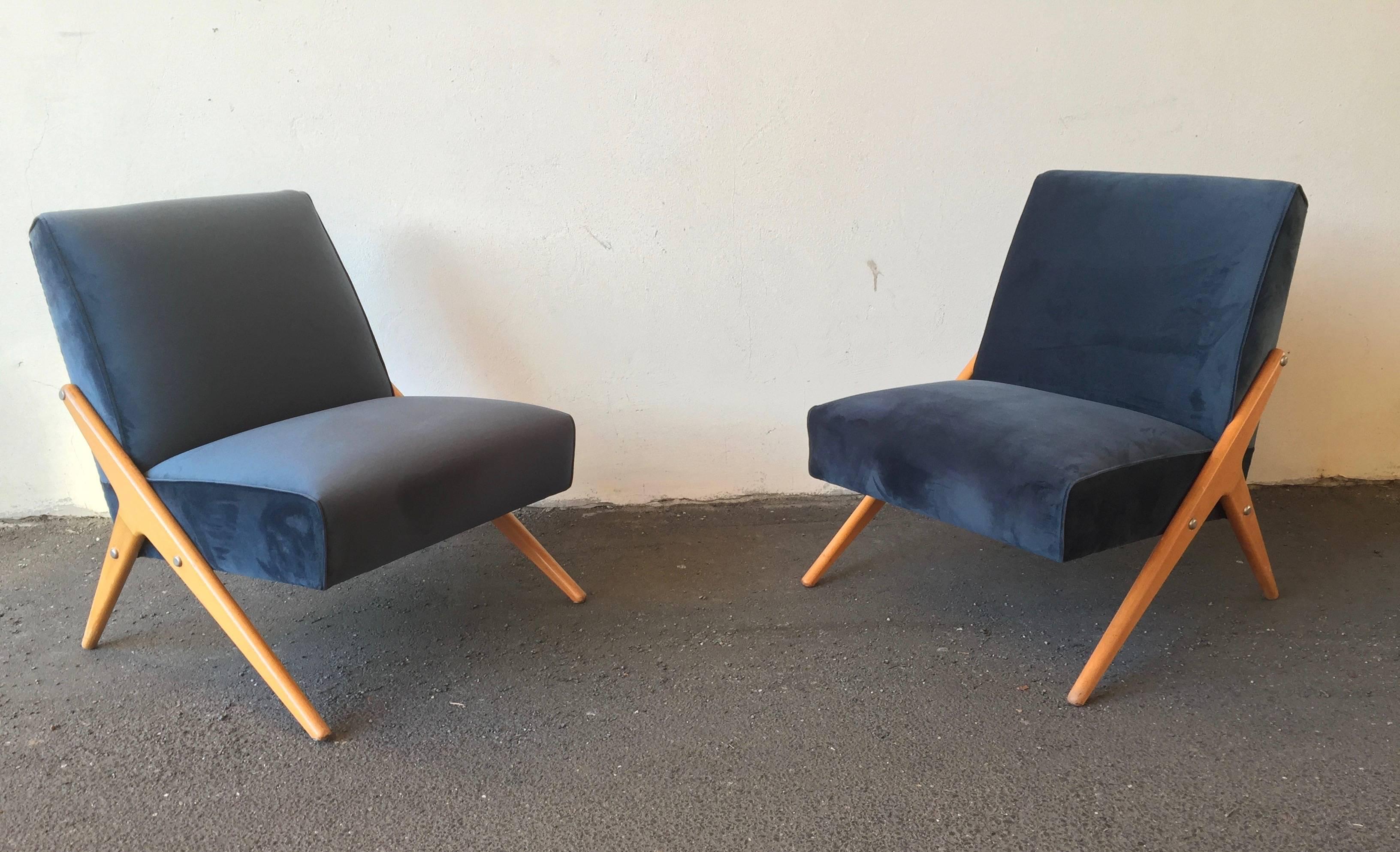 Wonderful Pair of Italian Lounge Chairs Attributed to Mario Gottardi For Sale 4