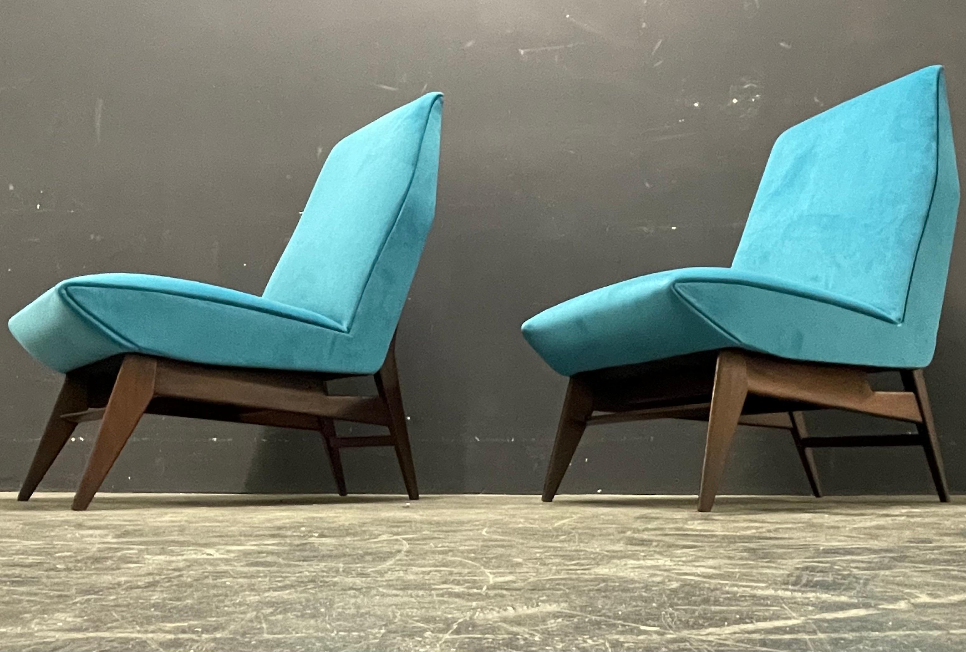 wonderful pair of lounge chairs from brazil For Sale 10