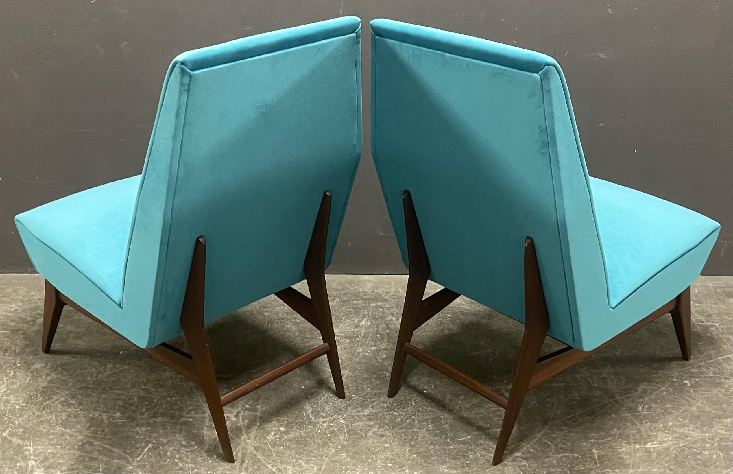 wonderful pair of lounge chairs from brazil For Sale 1