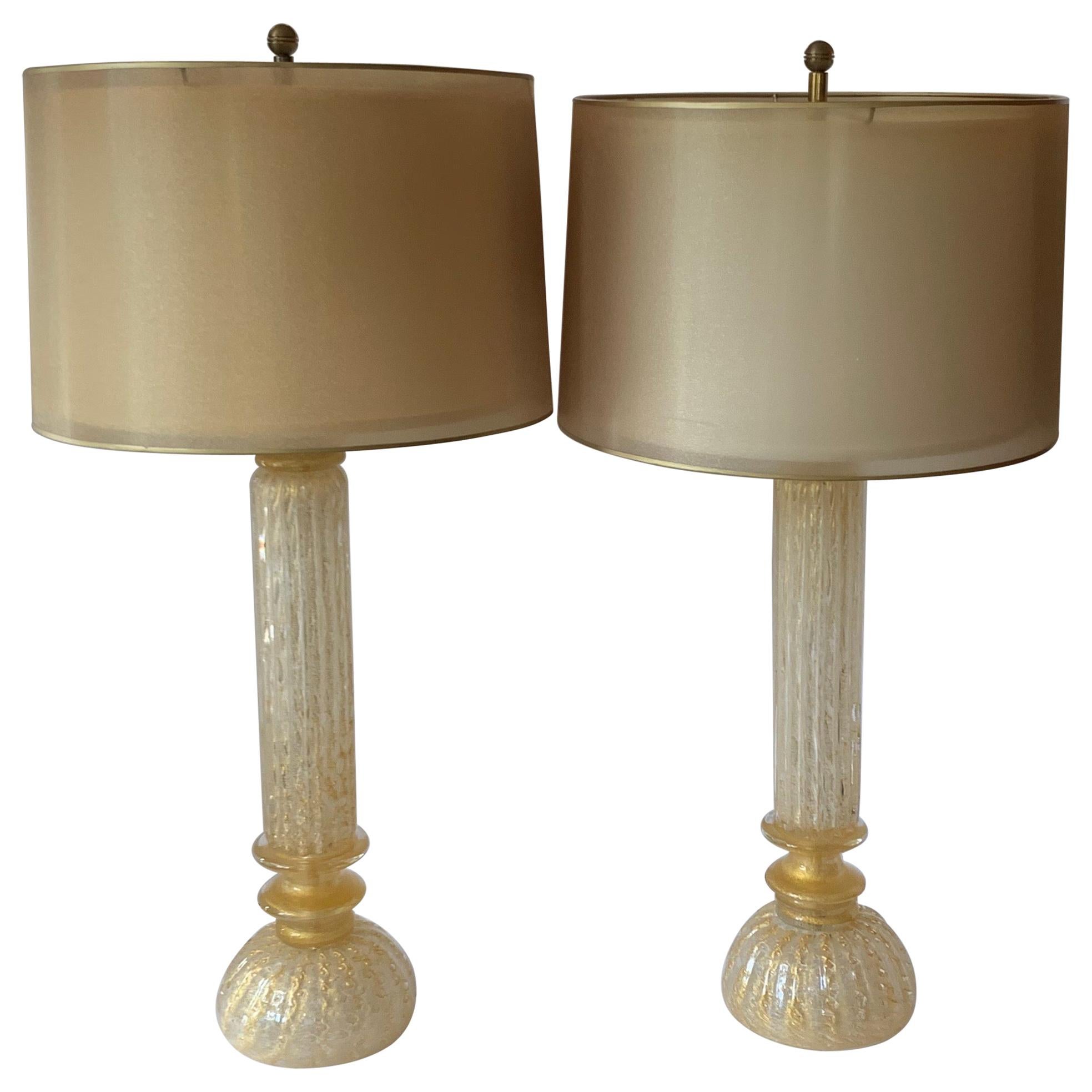 Wonderful Pair of Mid-Century Modern Italian Murano Venetian Gold Flake Lamps For Sale