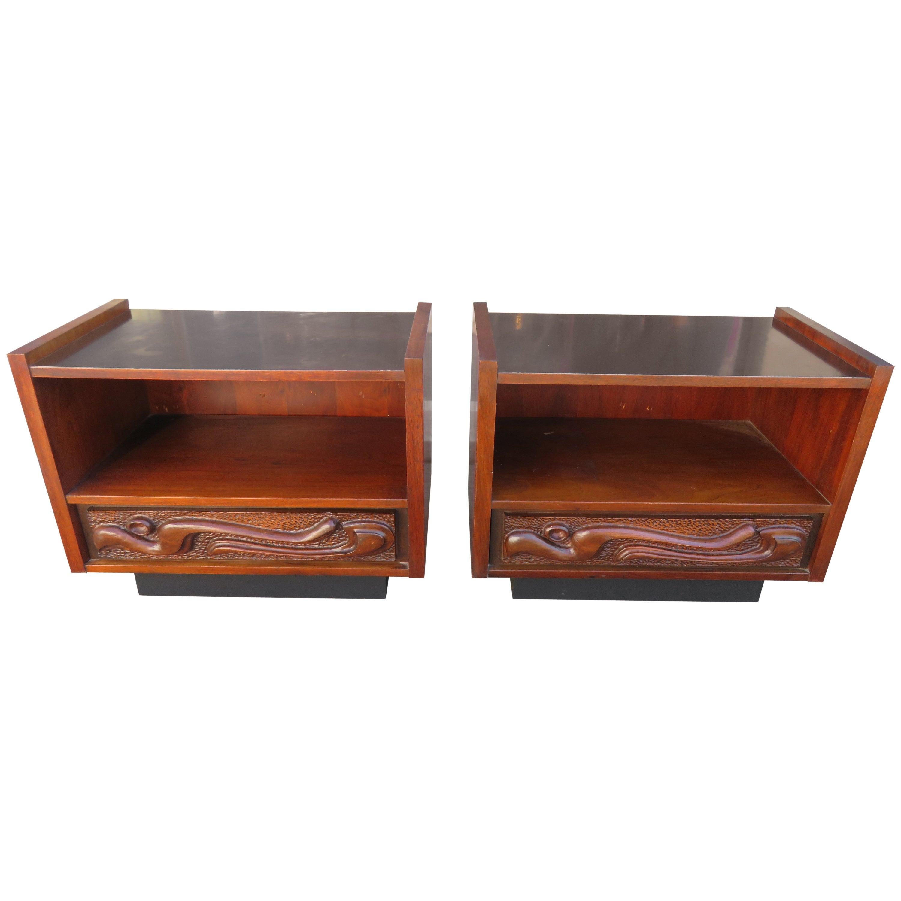 Wonderful Pair of Witco Style Oceanic Sculptural Nightstand by Pulaski