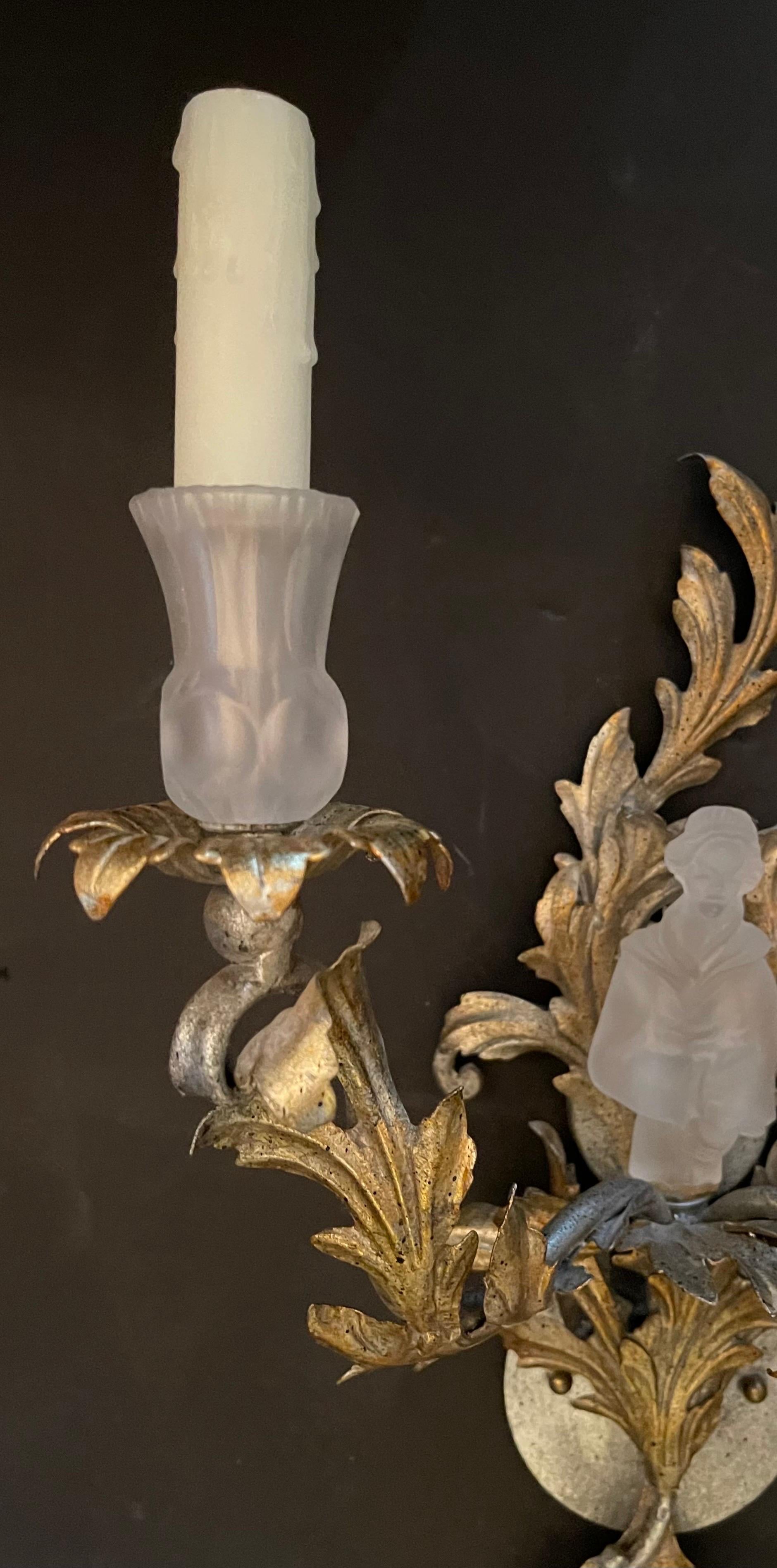 20th Century Wonderful Pair Sherle Wagner Maison Bagues Chinoiserie Crystal Figurine Sconces