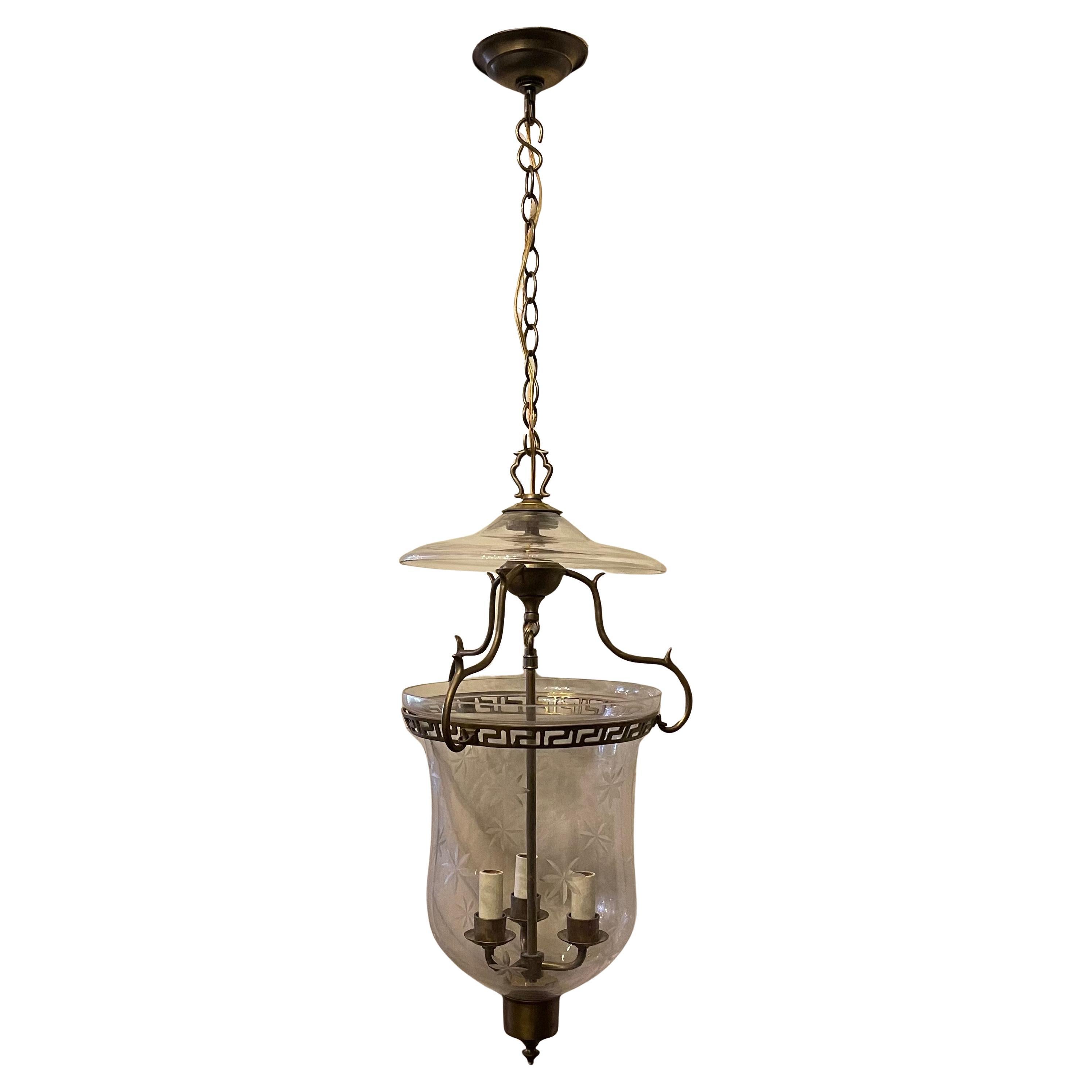 Meravigliosa lampada a sospensione Vaughan Bell Jar Glass Star Brass Lantern Fixture