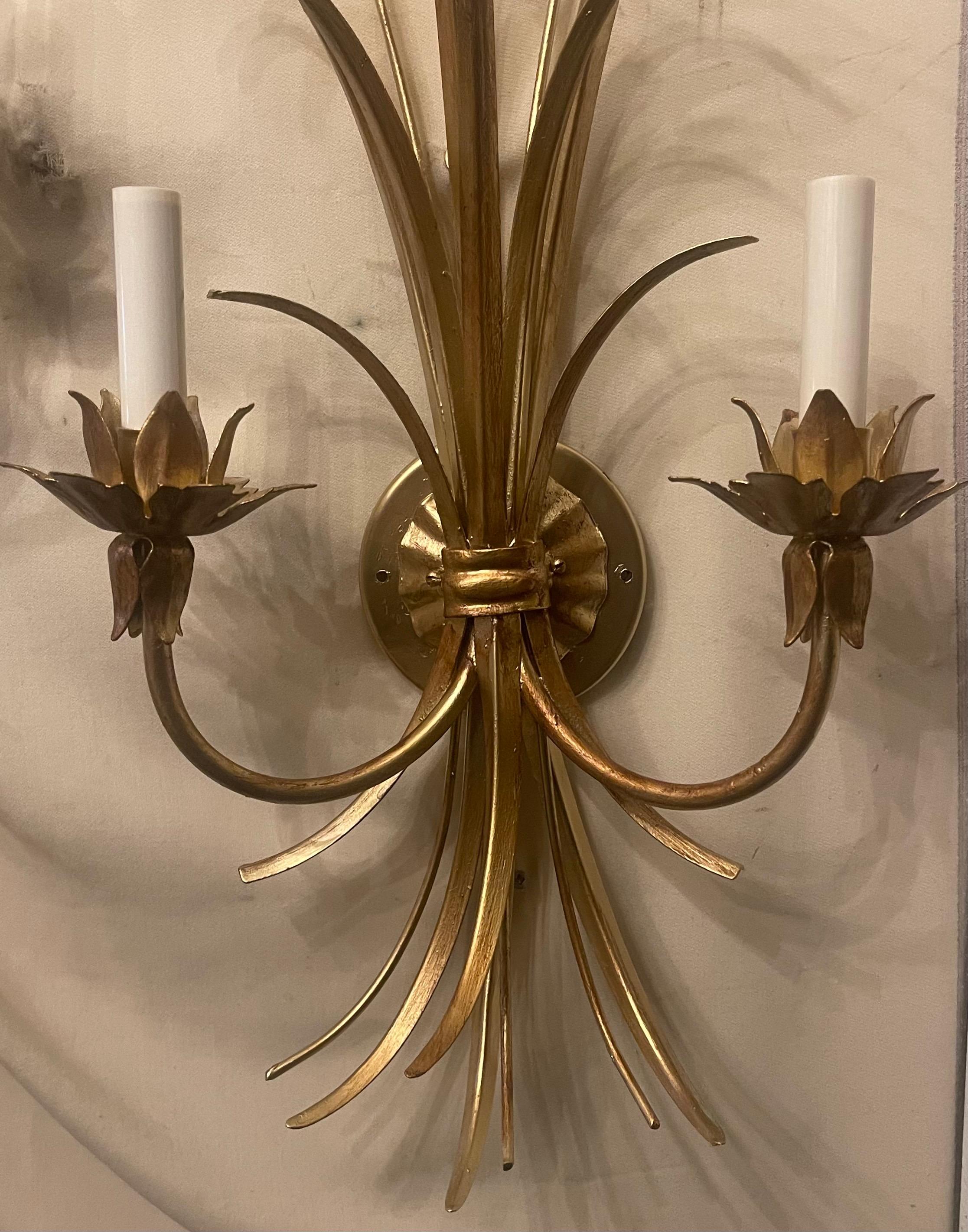 Wonderful Pair Vintage Italian Wheat Sheaf Two-Light Tole Gold Gilt Sconces In Good Condition In Roslyn, NY