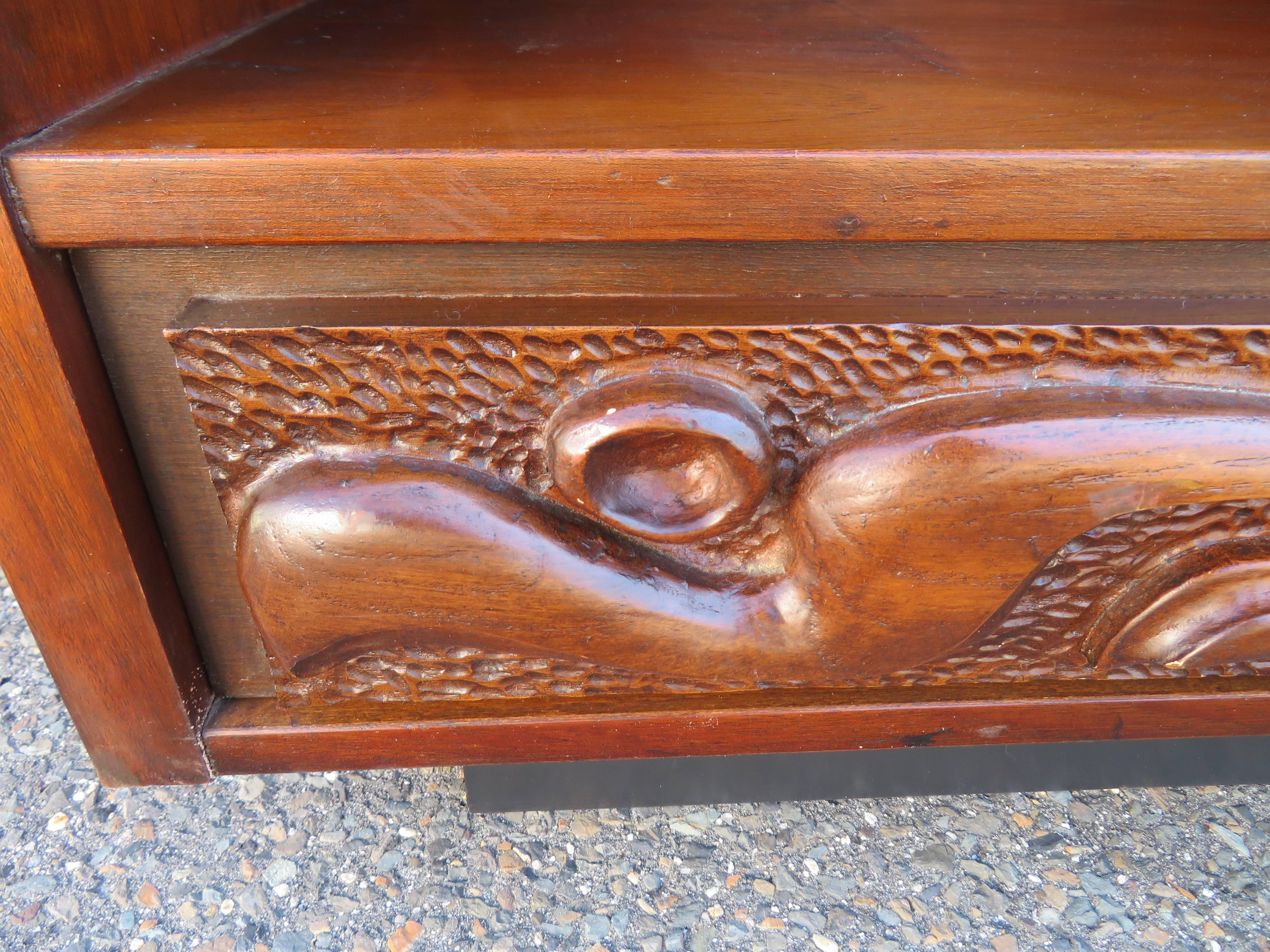 Wonderful Pair of Witco Style Oceanic Sculptural Nightstand by Pulaski In Good Condition For Sale In Pemberton, NJ