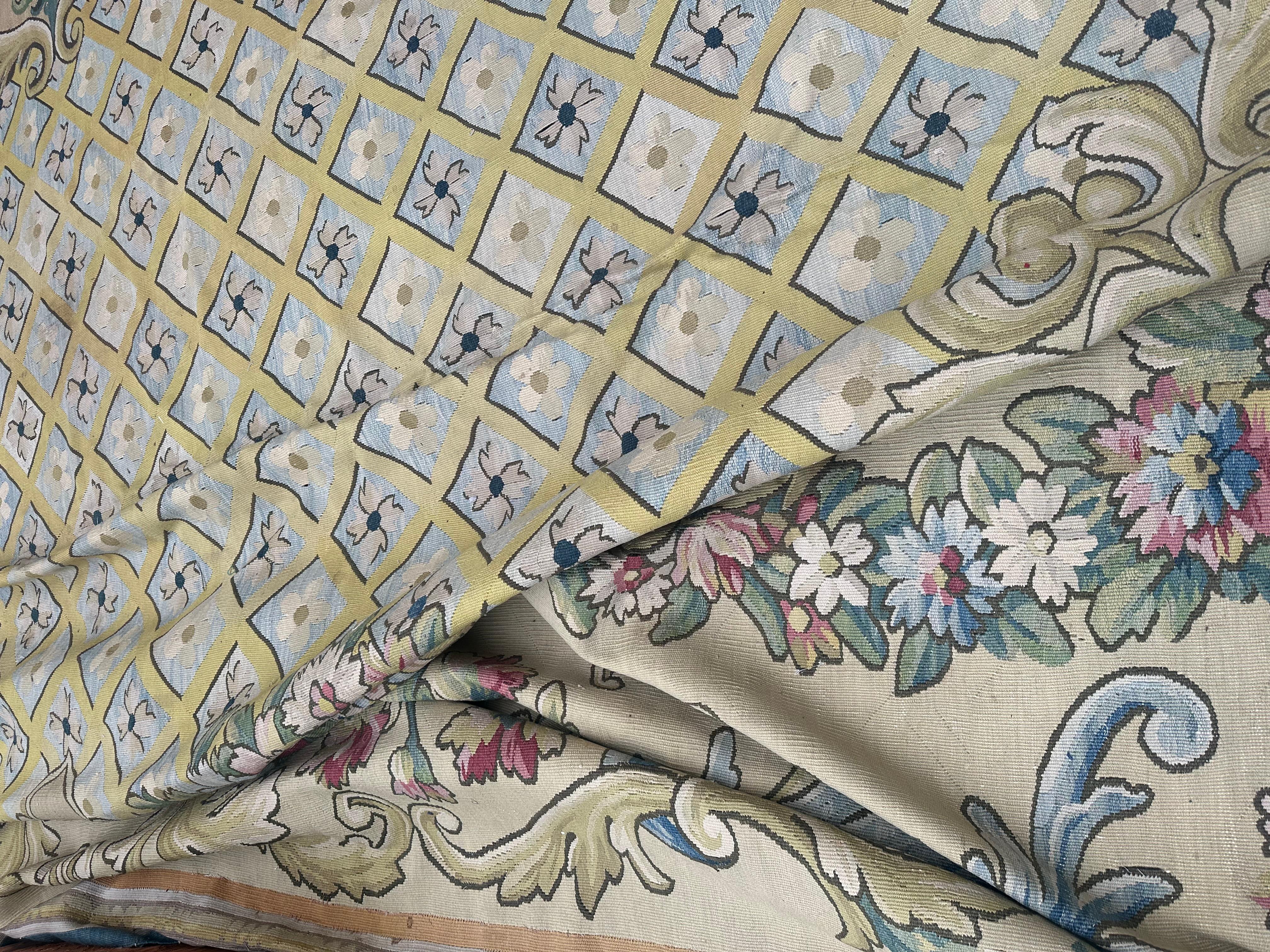 Wonderful palace size oversized antique French Aubusson rug carpet For Sale 11