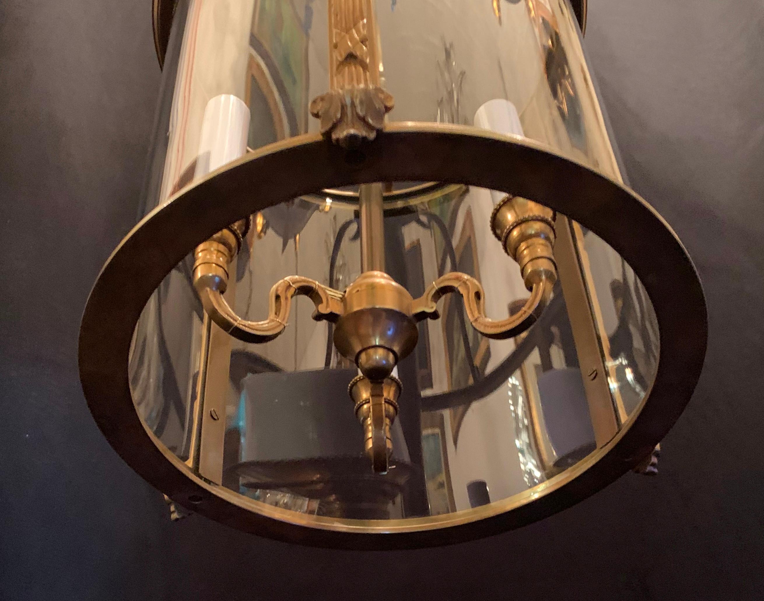 Regency Wonderful Petite Gilt Bronze Readed X-Pattern Curved Glass Lantern Fixture