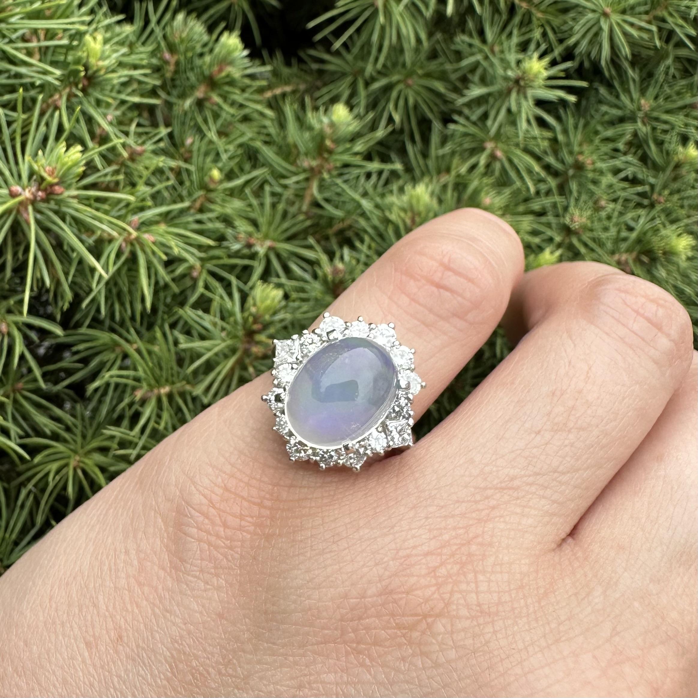 Merveilleuse bague en platine 7.52ctw Fiery Jelly Opal w/ Diamond Halo Statement Ring en vente 8