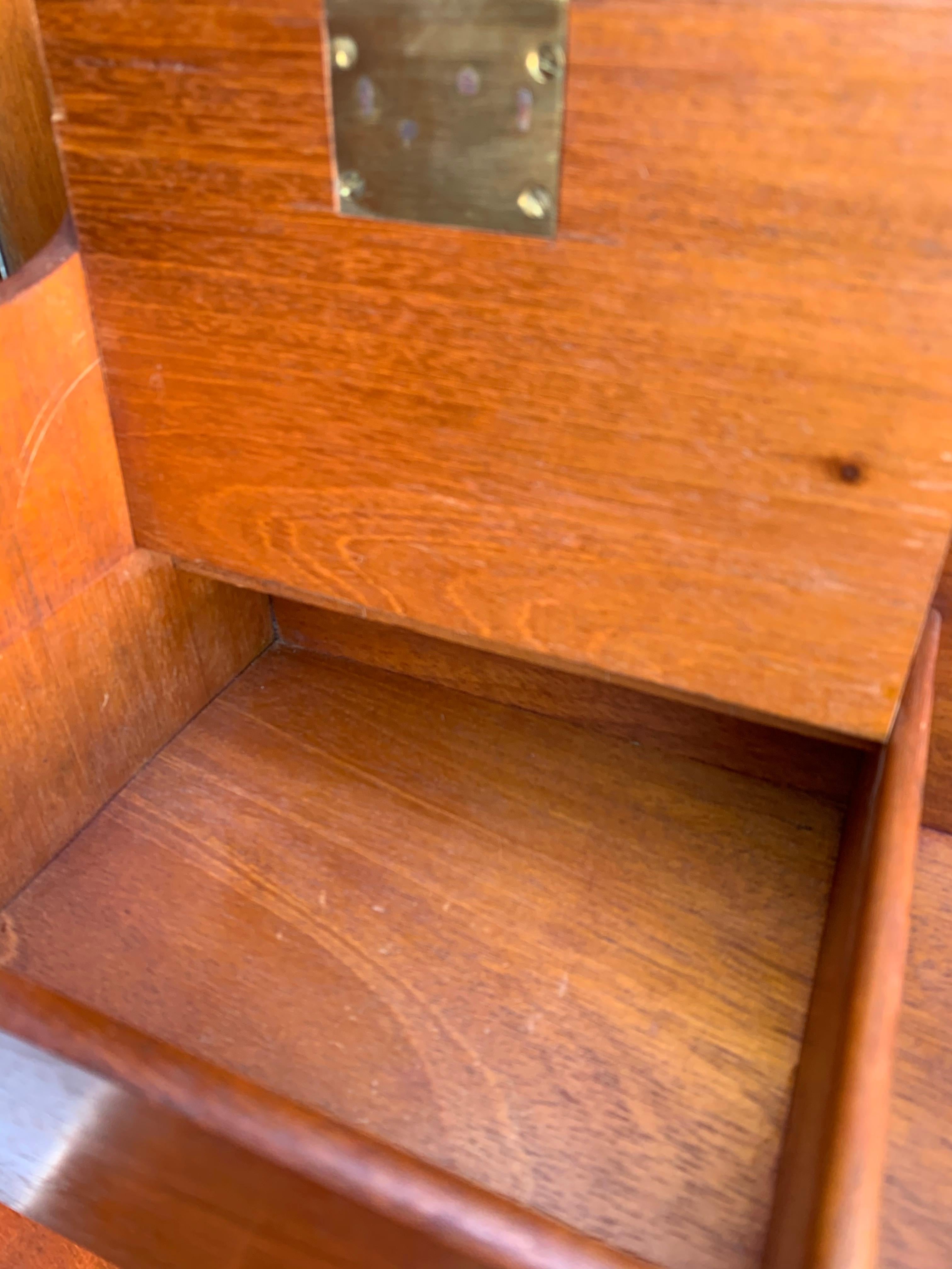 Wonderful & Practical Early 1900 English Mahogany Gentleman's Compactom Wardrobe 1