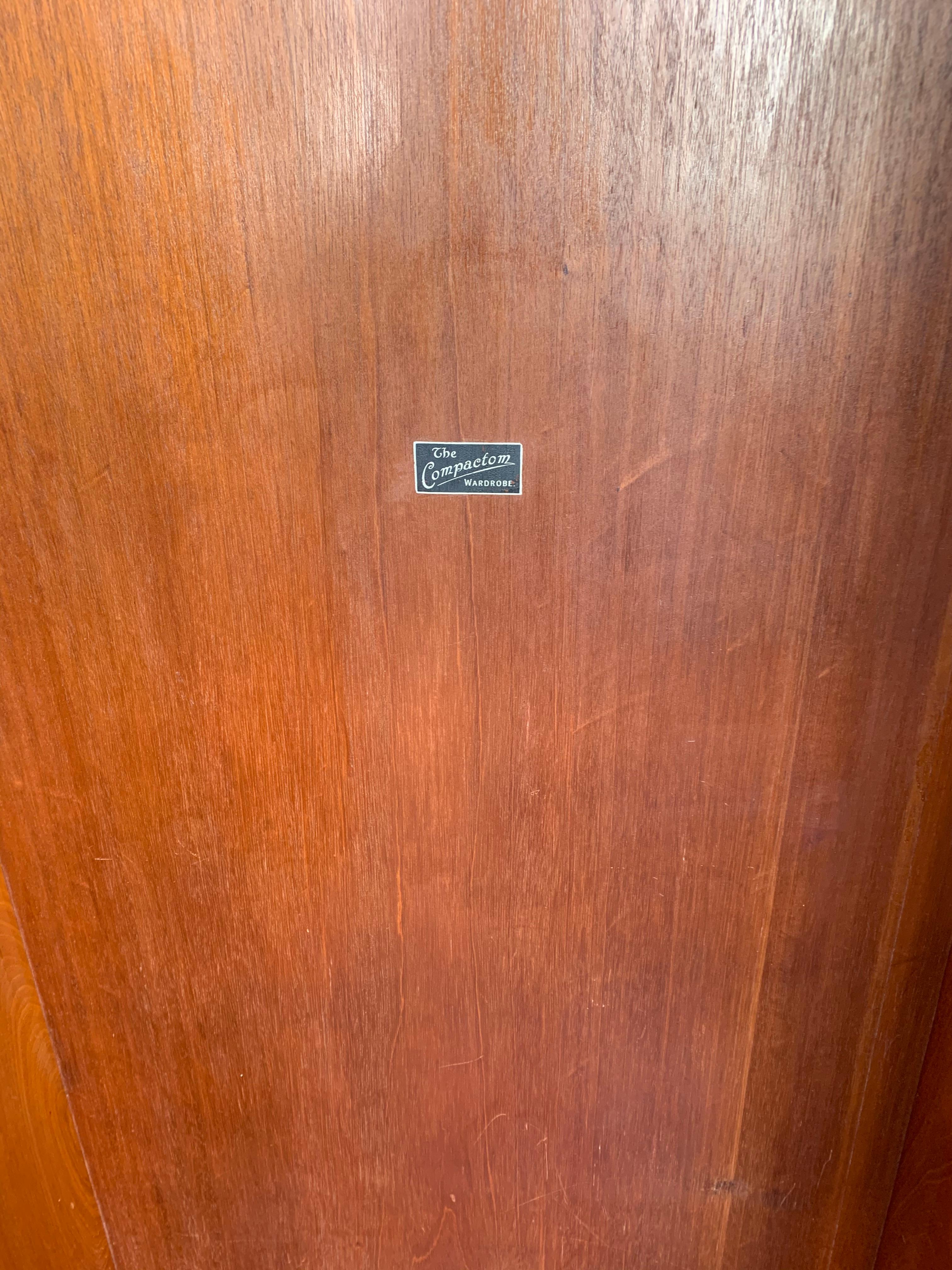 Wonderful & Practical Early 1900 English Mahogany Gentleman's Compactom Wardrobe 4