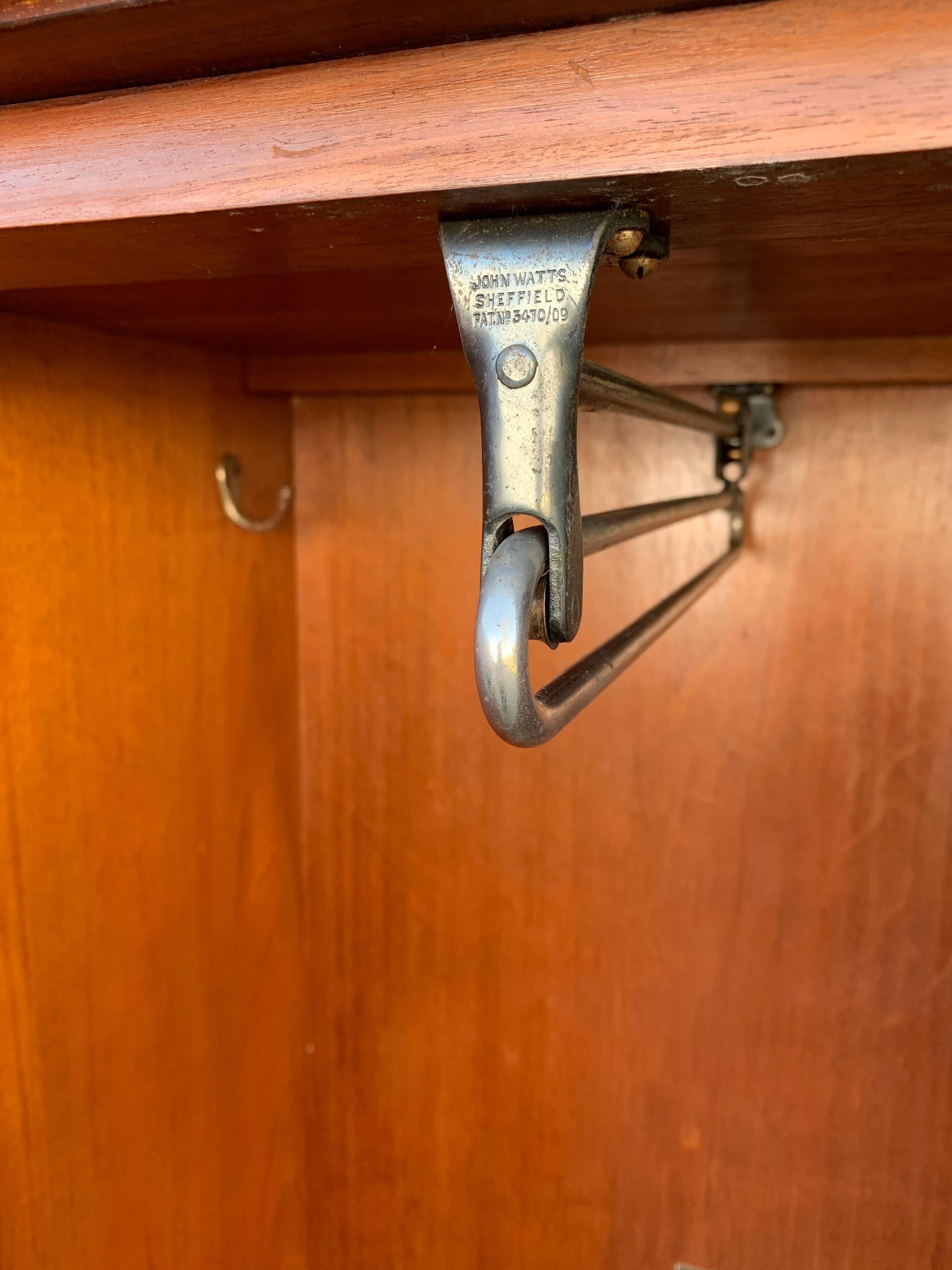 Wonderful & Practical Early 1900 English Mahogany Gentleman's Compactom Wardrobe 7