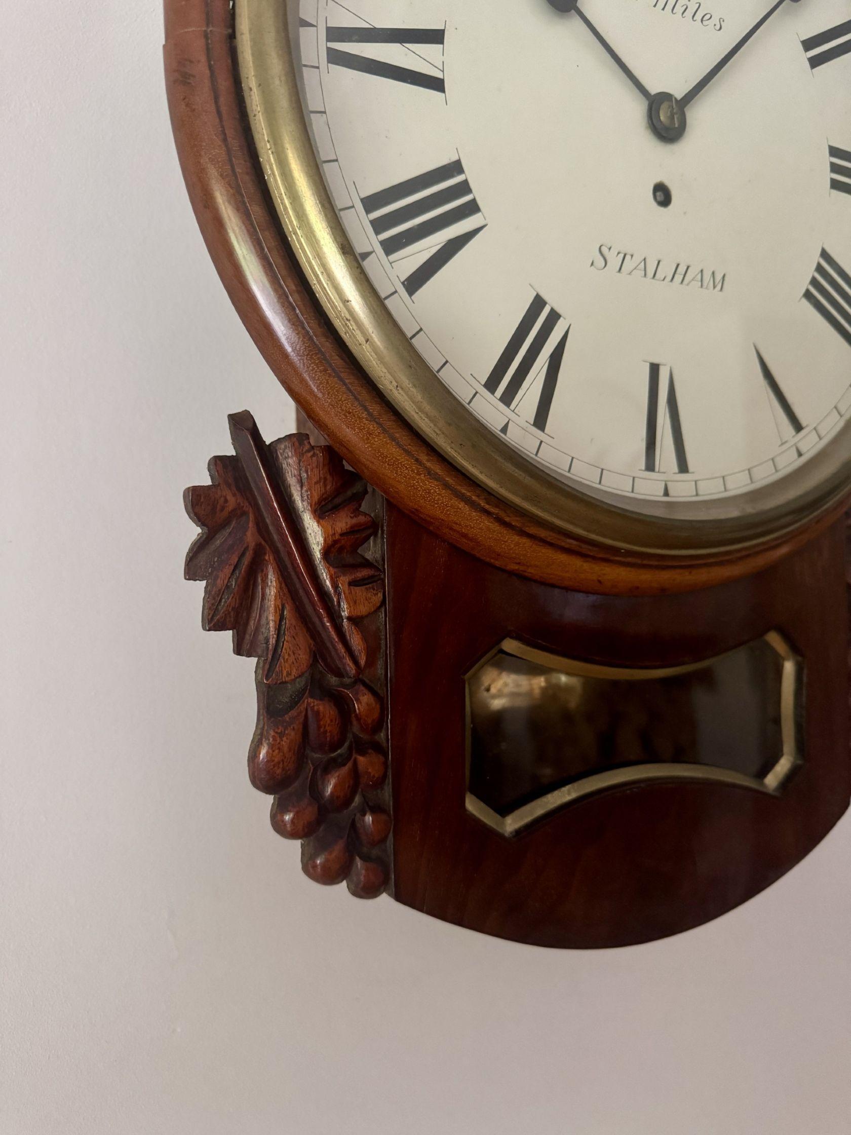 Meraviglioso orologio da parete in mogano del XIX secolo con quadrante a goccia di ottima qualità in vendita 1