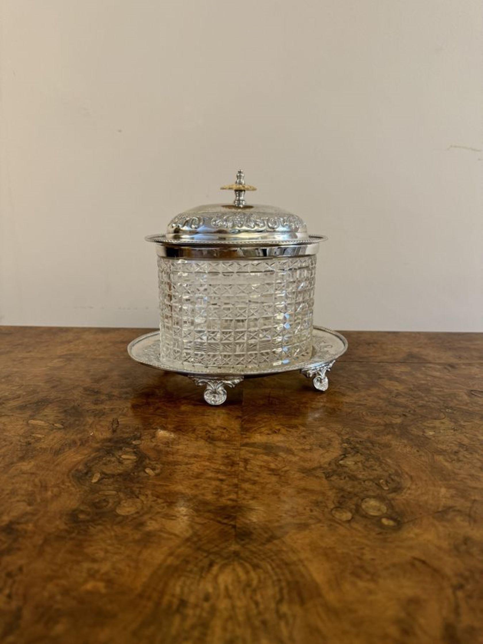 Wonderful quality antique Edwardian cut glass silver plated biscuit barrel  In Good Condition For Sale In Ipswich, GB