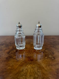 Meraviglioso set di ampolle georgiane antiche di qualità