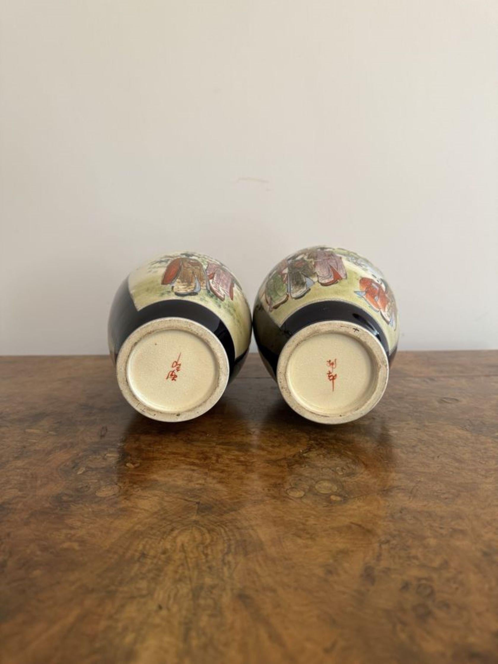 Wunderbares Paar antiker japanischer Satsuma-Vasen von hoher Qualität  im Angebot 1