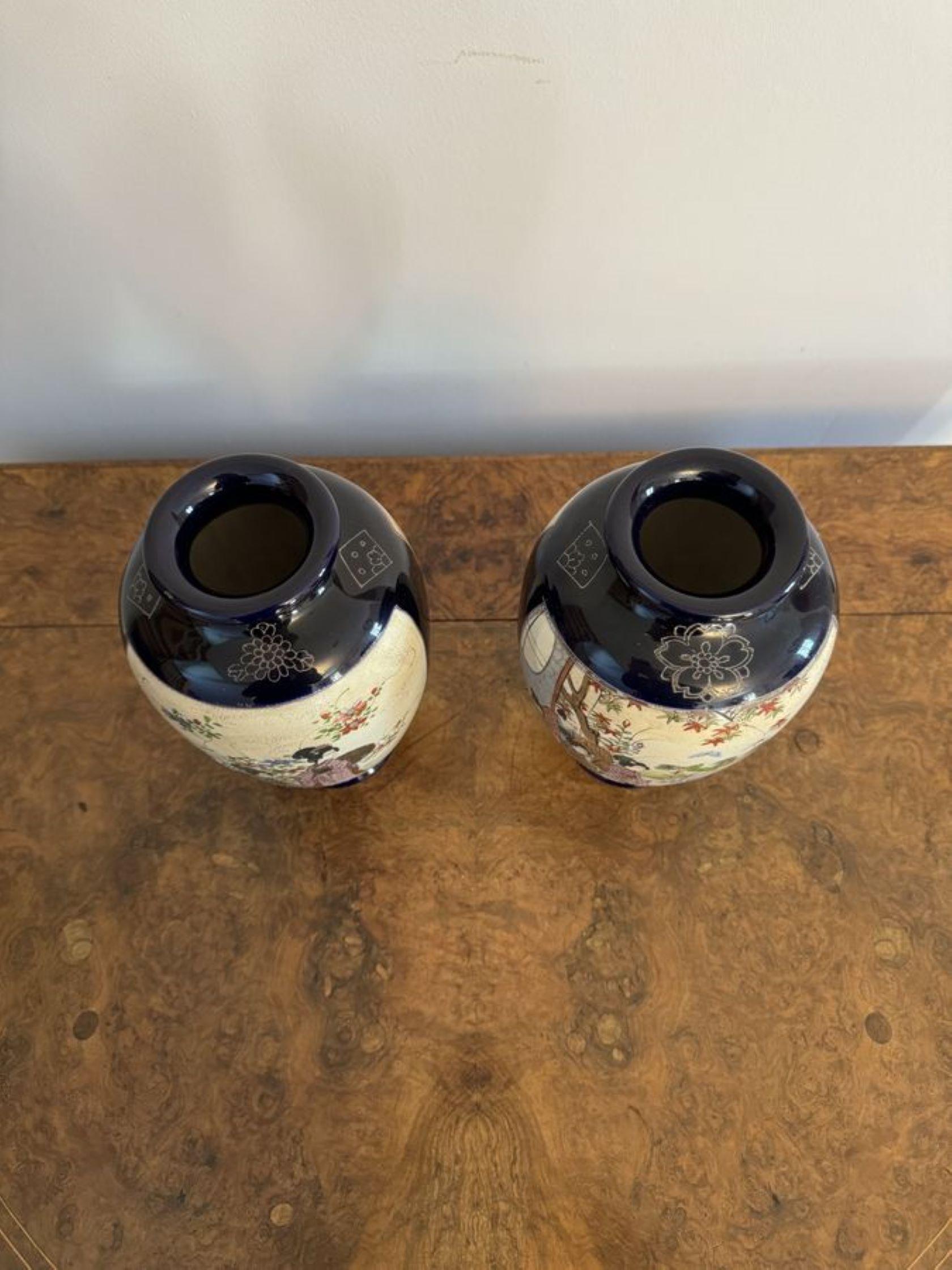 Wunderbares Paar antiker japanischer Satsuma-Vasen von hoher Qualität  im Angebot 2