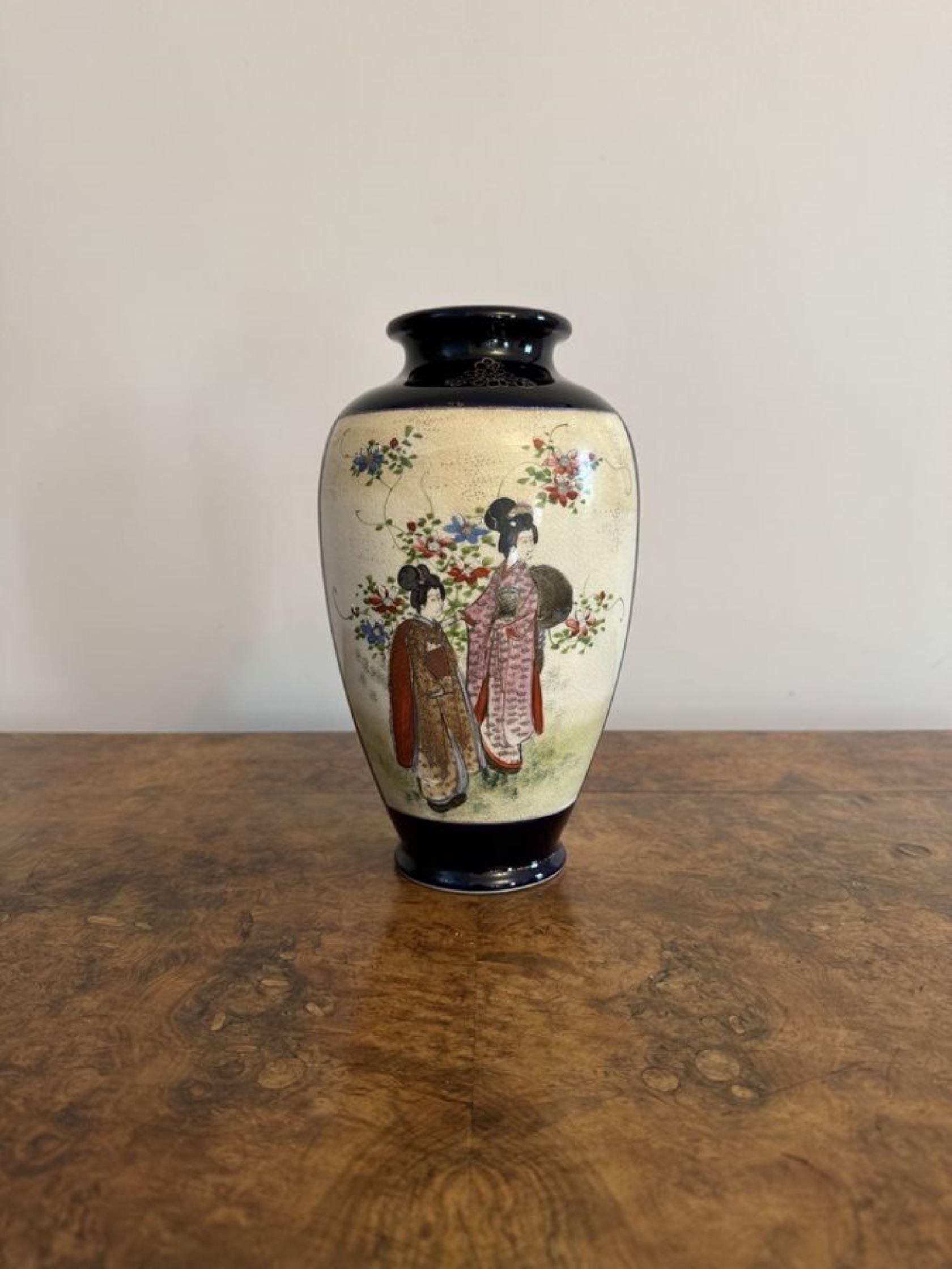 Wunderbares Paar antiker japanischer Satsuma-Vasen von hoher Qualität  im Angebot 4