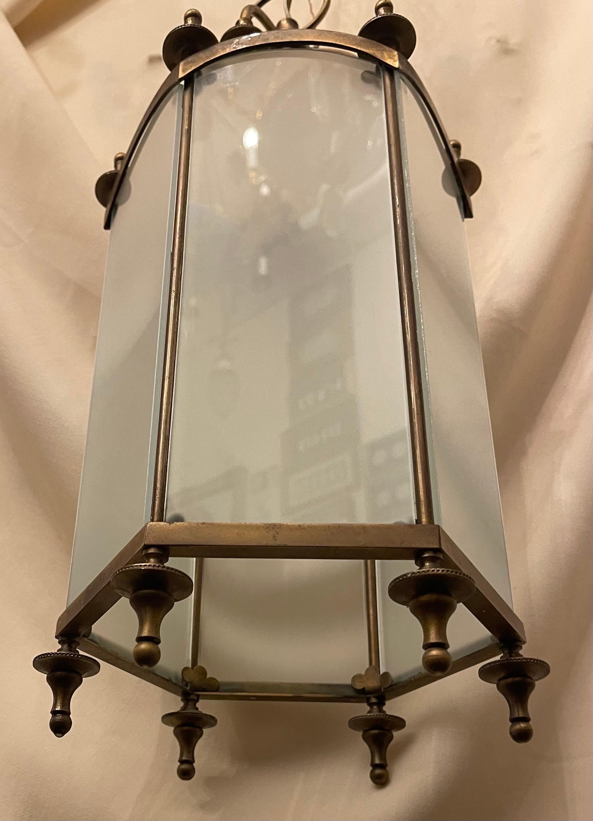 Wonderful Regency Bronze Brass Frosted Glass Hexagon Finial Lantern Fixture In Good Condition For Sale In Roslyn, NY