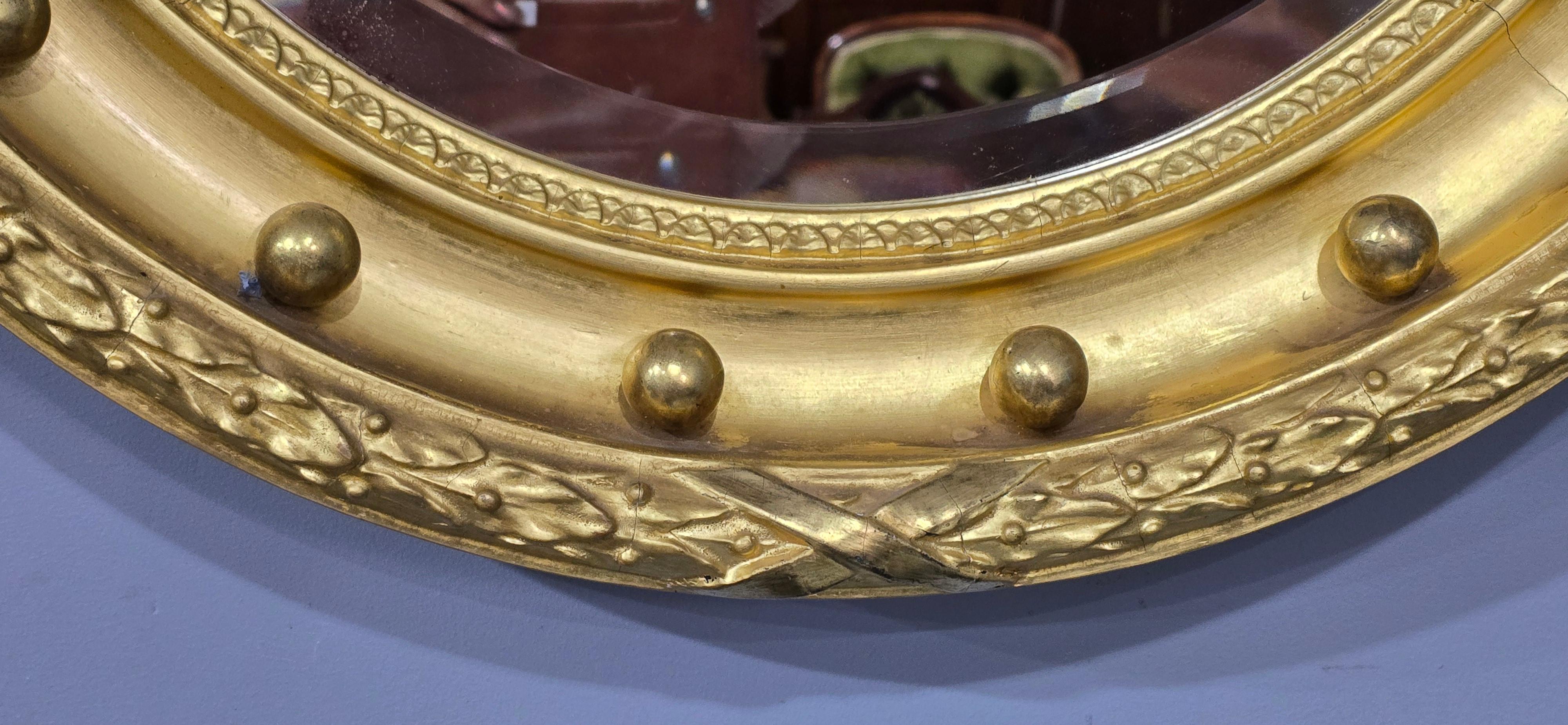 English Wonderful Regency Round Gilt Mirror For Sale