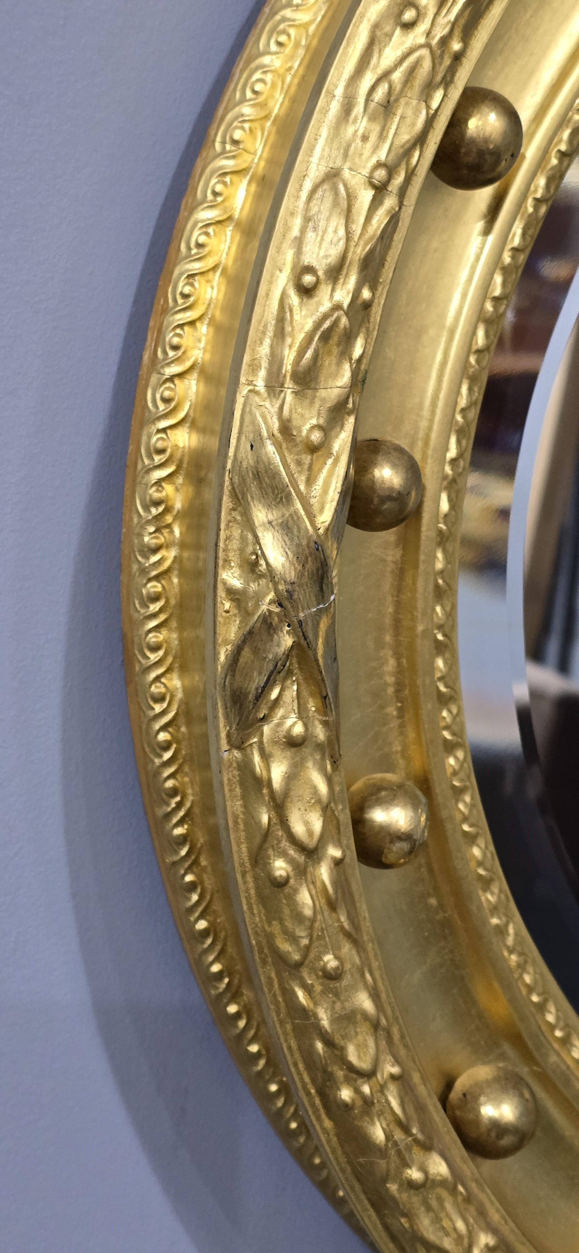 Gesso Wonderful Regency Round Gilt Mirror For Sale