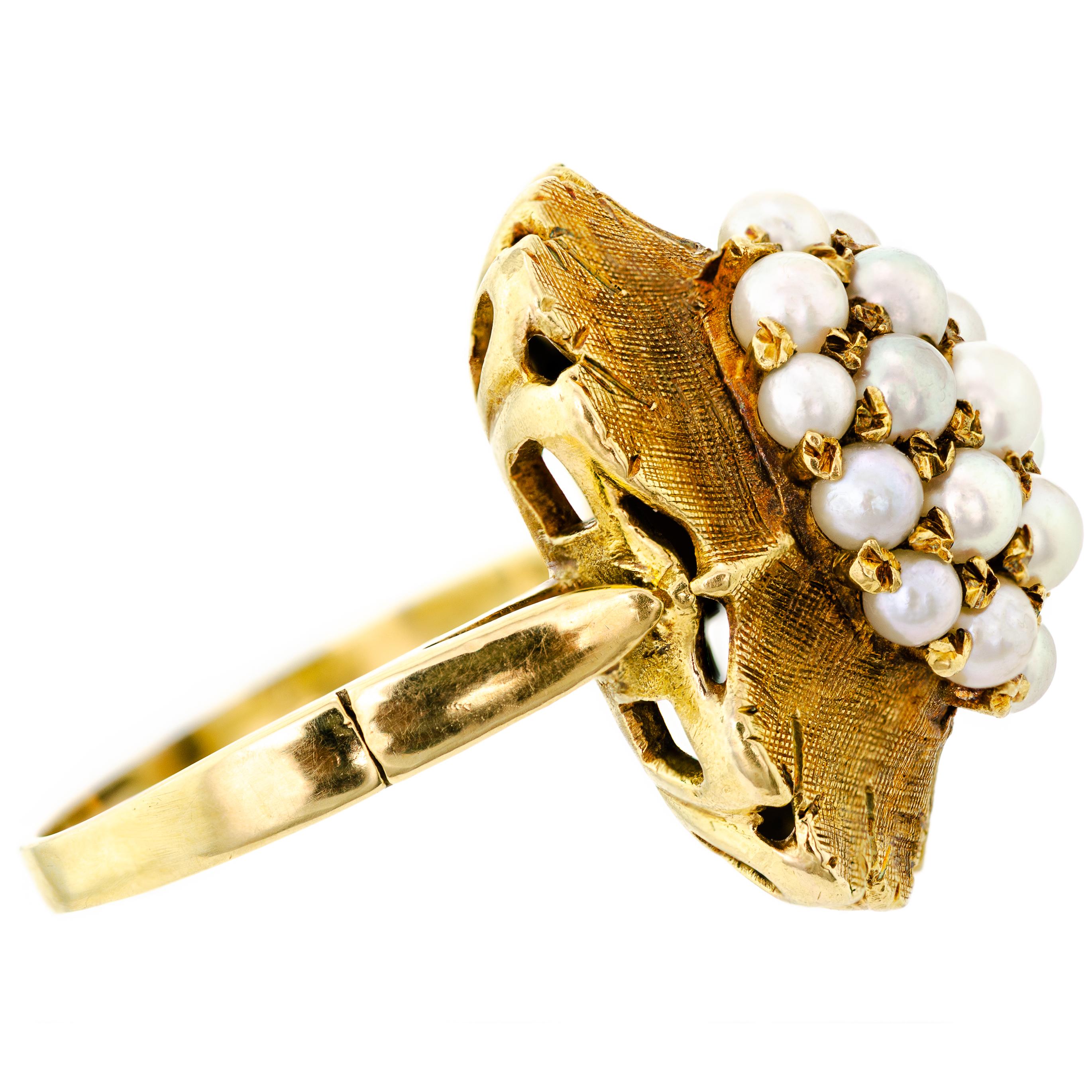 Wonderful Retro Circa 1945 Dome Bombe Style Cultured Pearl and 14Kt Yellow Gold  For Sale 1