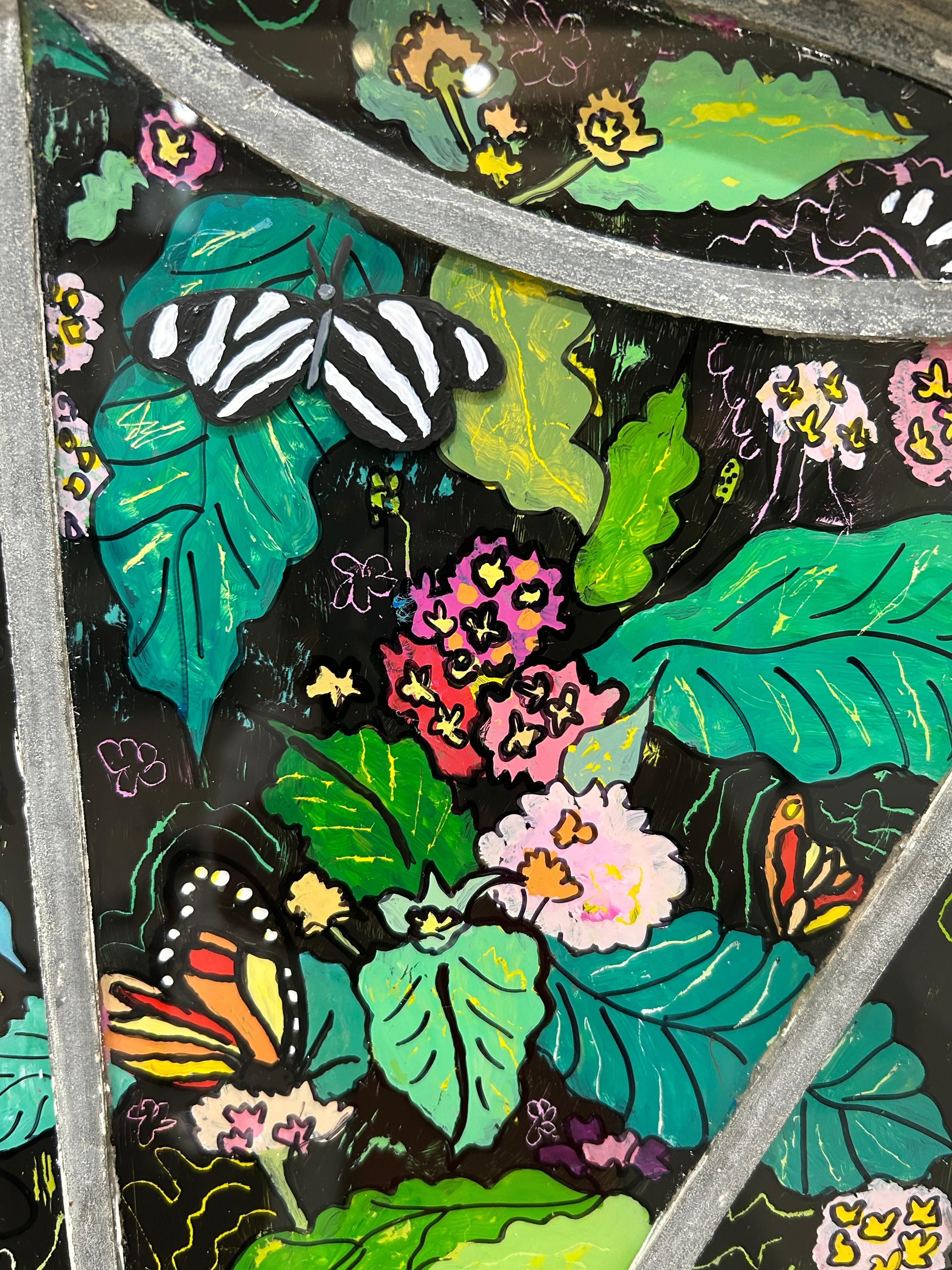 Merveilleuse peinture inversée sur vitre de papillons Bon état - En vente à Hopewell, NJ