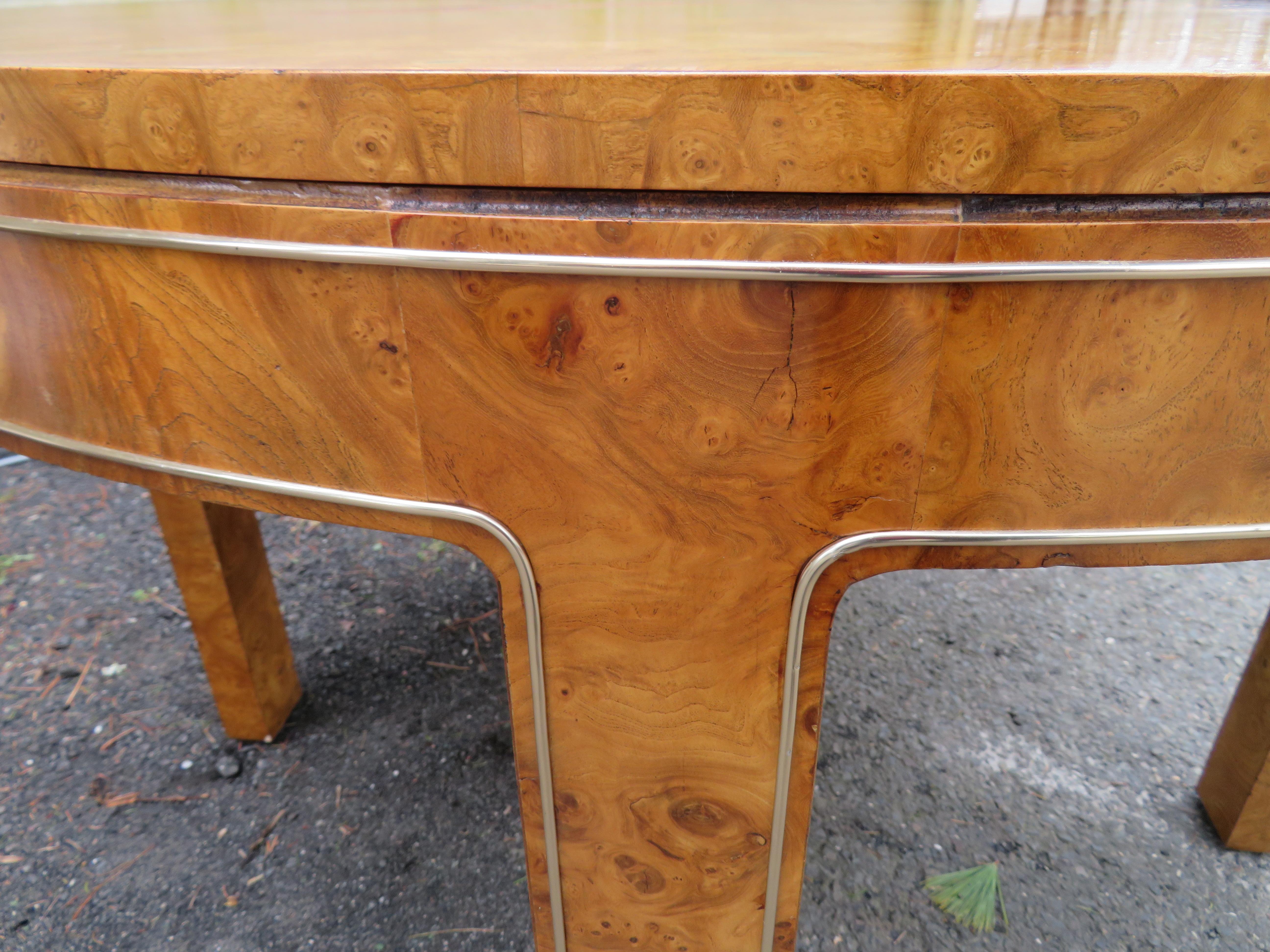 Wonderful Round Mastercraft Burled Dining Table 2 Leaves Mid-Century Modern In Good Condition In Pemberton, NJ