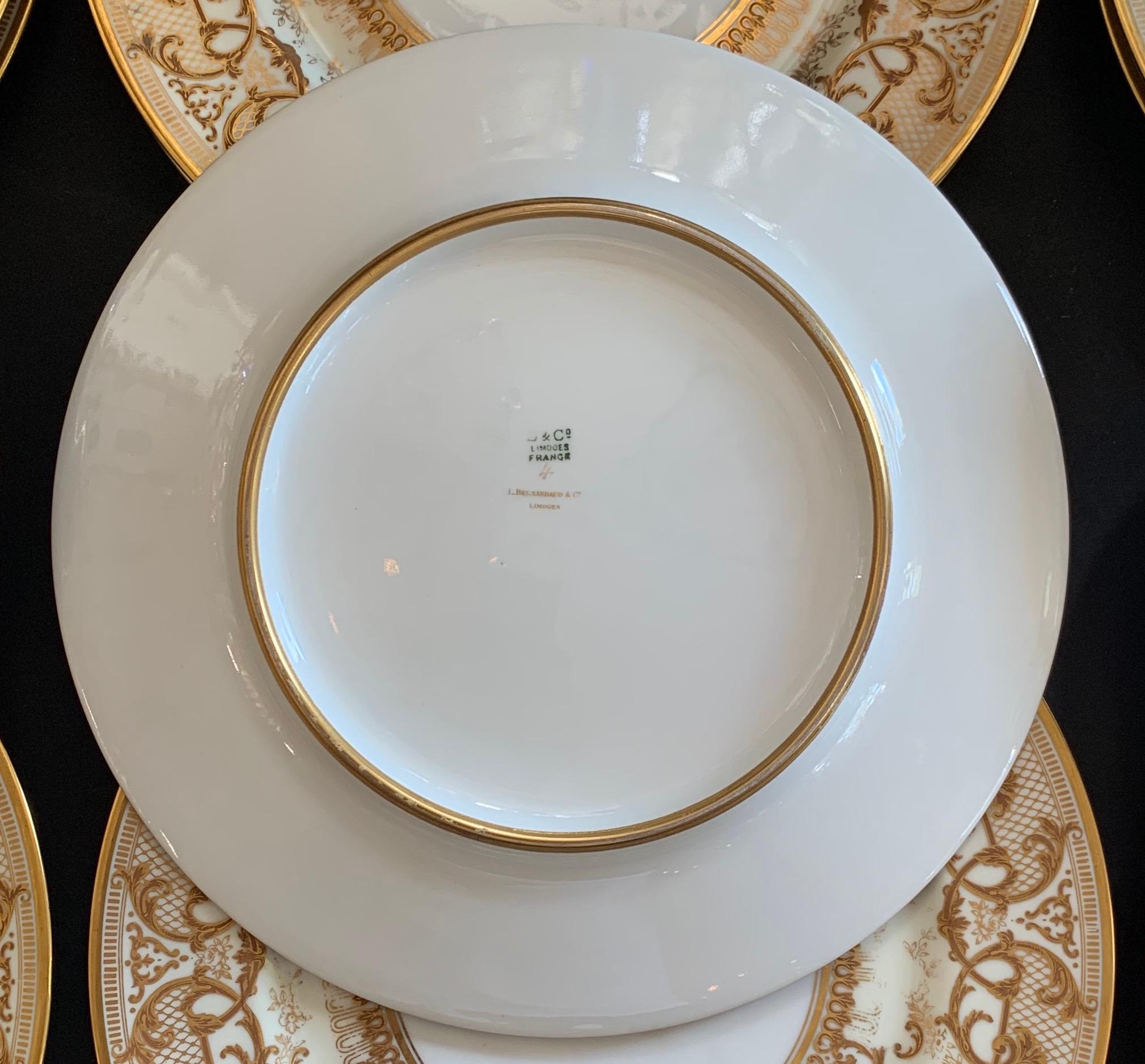 Wonderful Service Plates Set 12 Limoges France White Gold Flower Bouquet Dishes  In Good Condition In Roslyn, NY