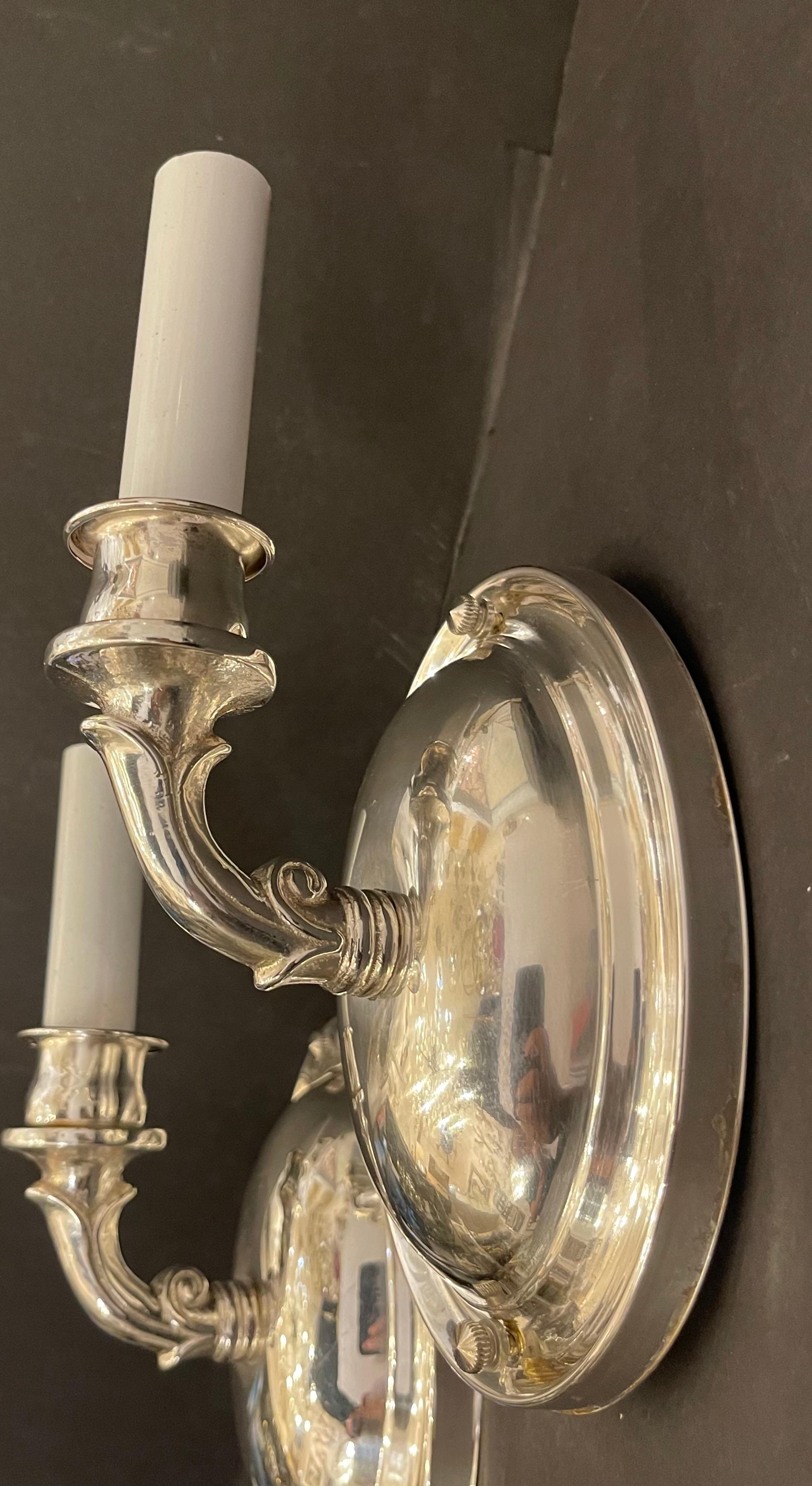 Merveilleux ensemble de 4 paires d'appliques Vaughan Art Nouveau à bras unique en nickel chromé Bon état - En vente à Roslyn, NY