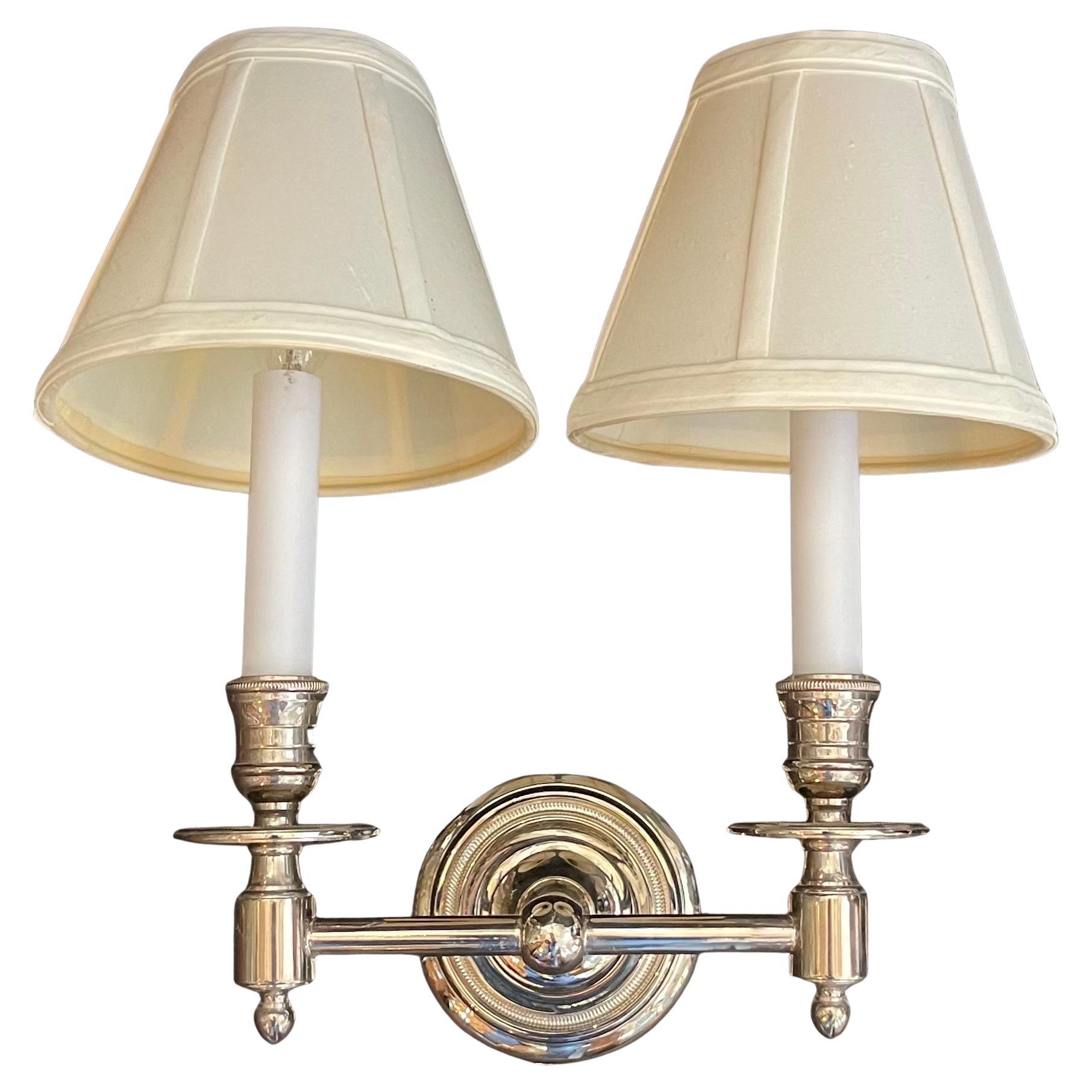 Whiting Set of 4 Visual Comfort Double French Wall Sconces Polished Nickel With Off White Shades (Ensemble d'appliques murales Visual Comfort en nickel poli avec abat-jour blanc cassé)
