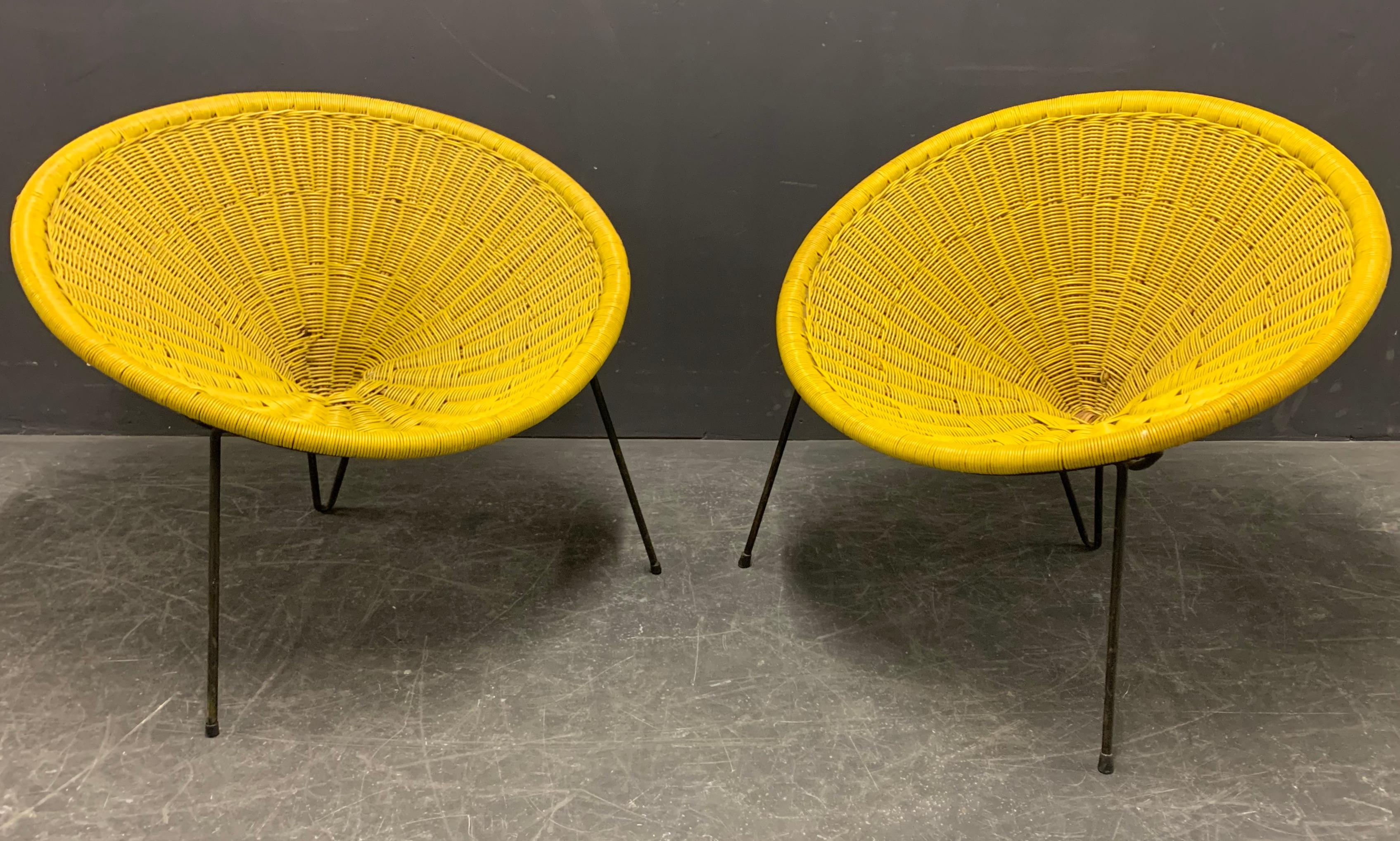 Wonderful Set of 2 Cane Lounge Chairs by Roberto Mango For Sale 4