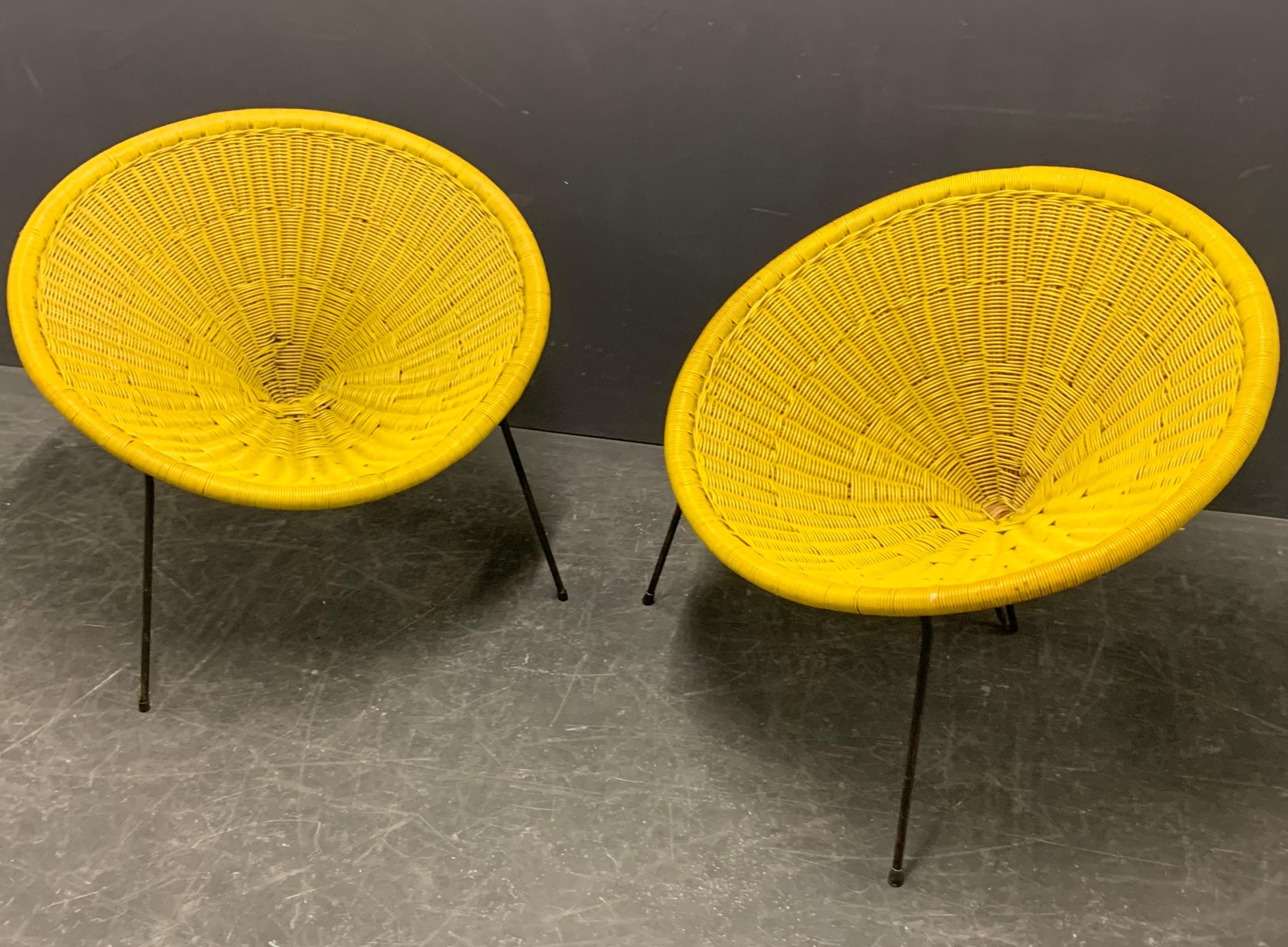 Wonderful Set of 2 Cane Lounge Chairs by Roberto Mango For Sale 6