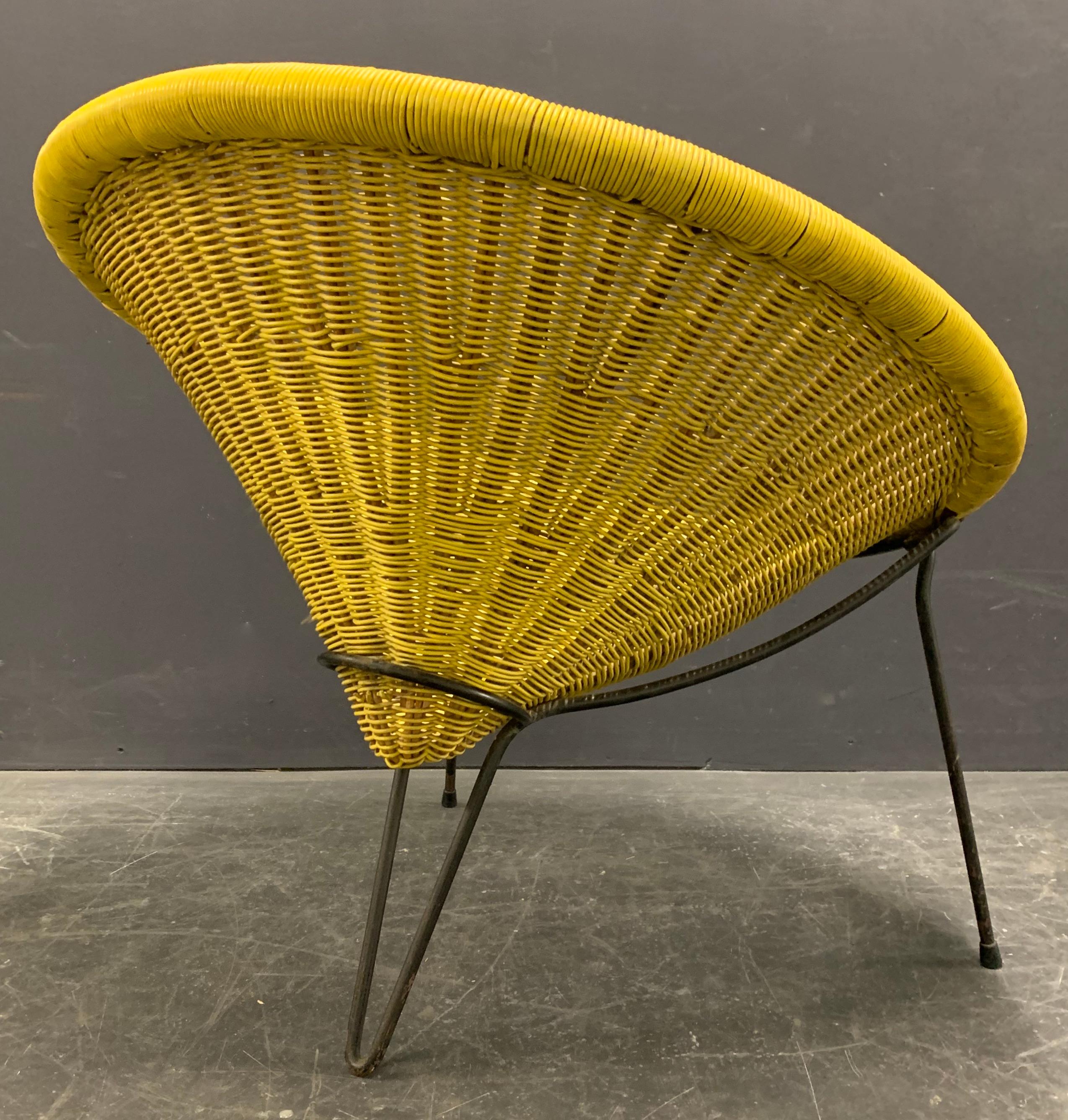 Milieu du XXe siècle Merveilleux ensemble de 2 chaises longues en rotin de Roberto Mango en vente