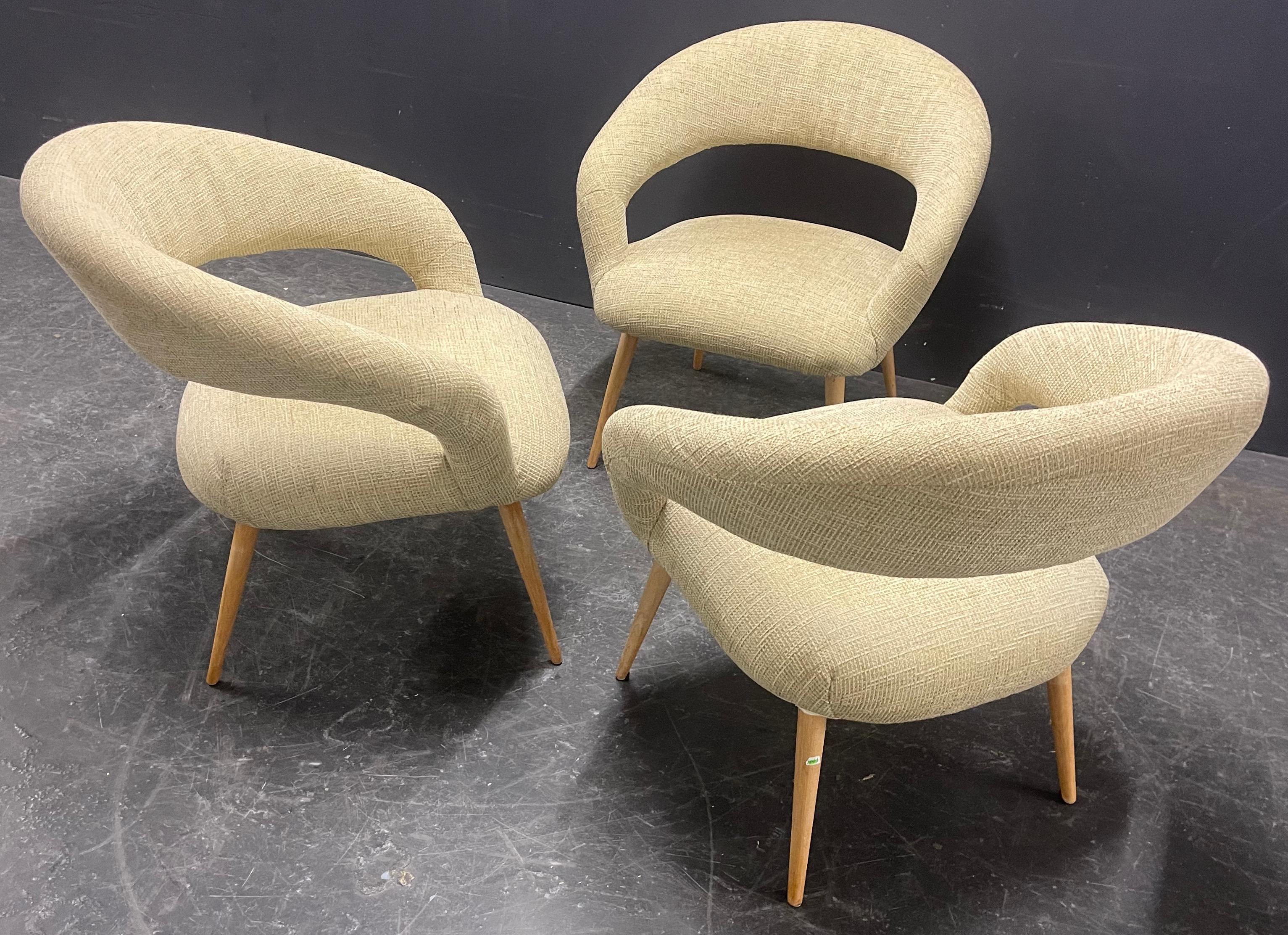 wonderful set of 3 elegant lounge chairs In Good Condition For Sale In Munich, DE