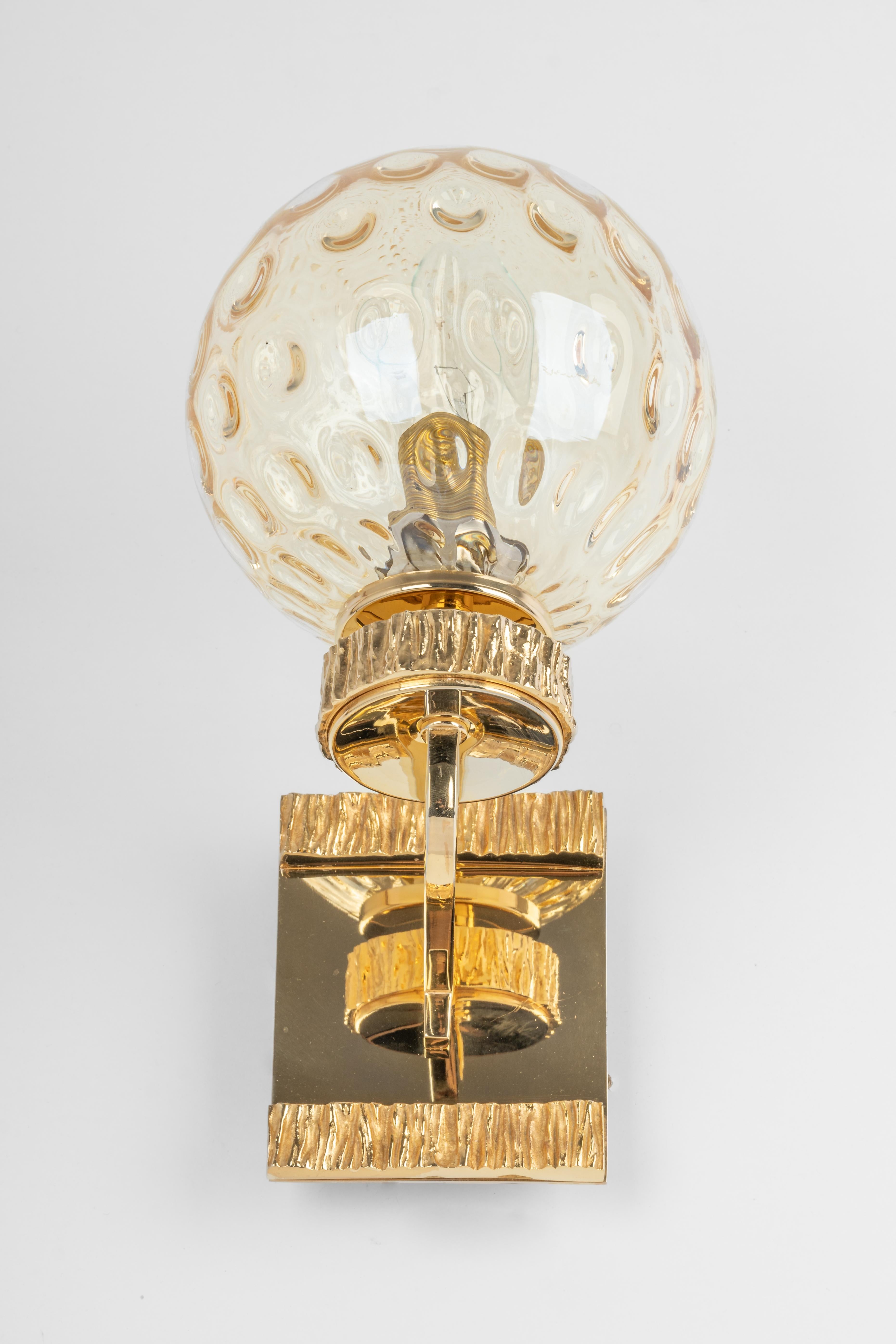 Mid-Century moderno 1 di 3 set di lampade in vetro e ottone in stile Palwa, Germania, anni '70 in vendita