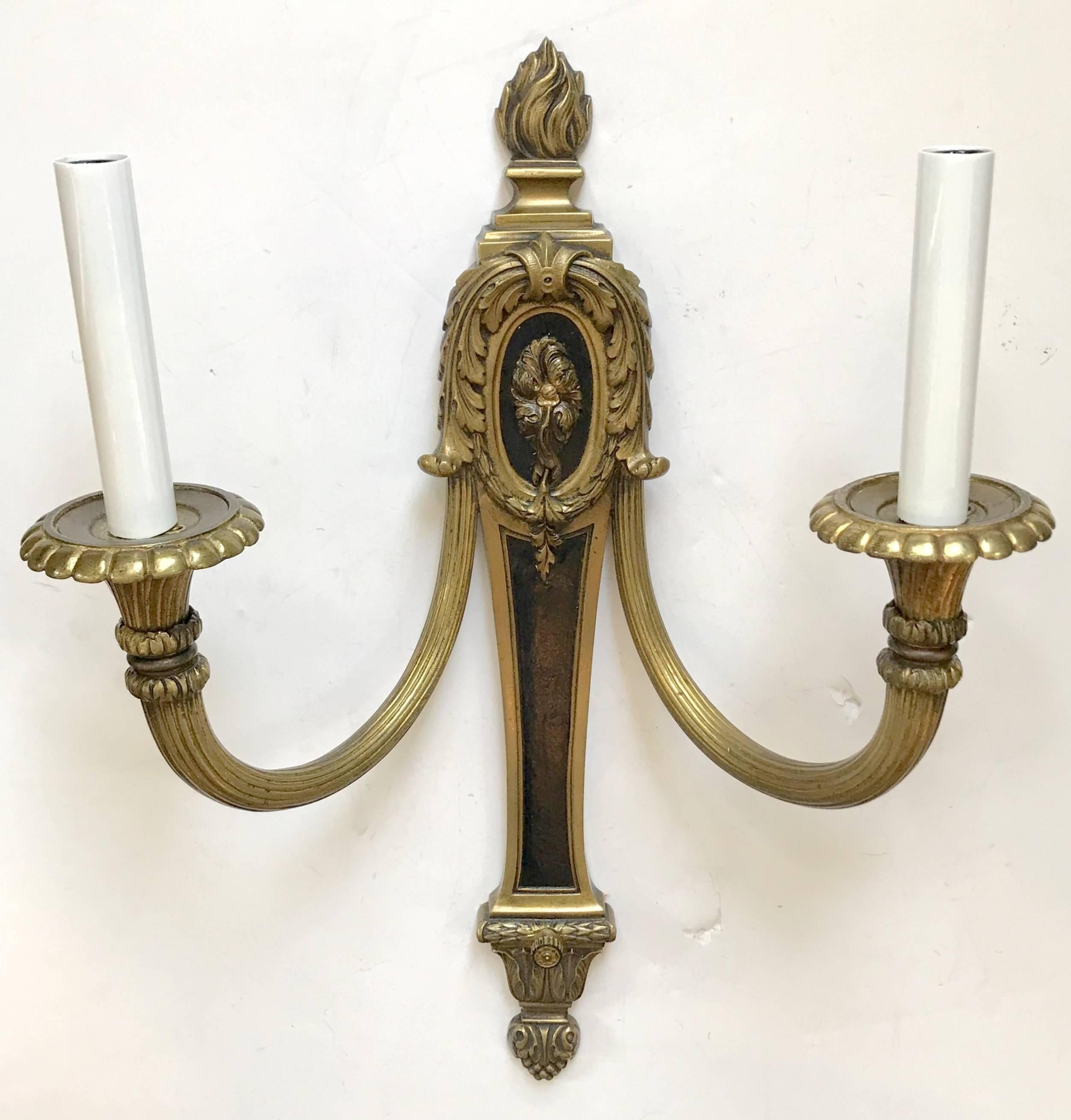 Wonderful Set of Three French Neoclassical Empire Patina Bronze Filigree Sconces For Sale 1