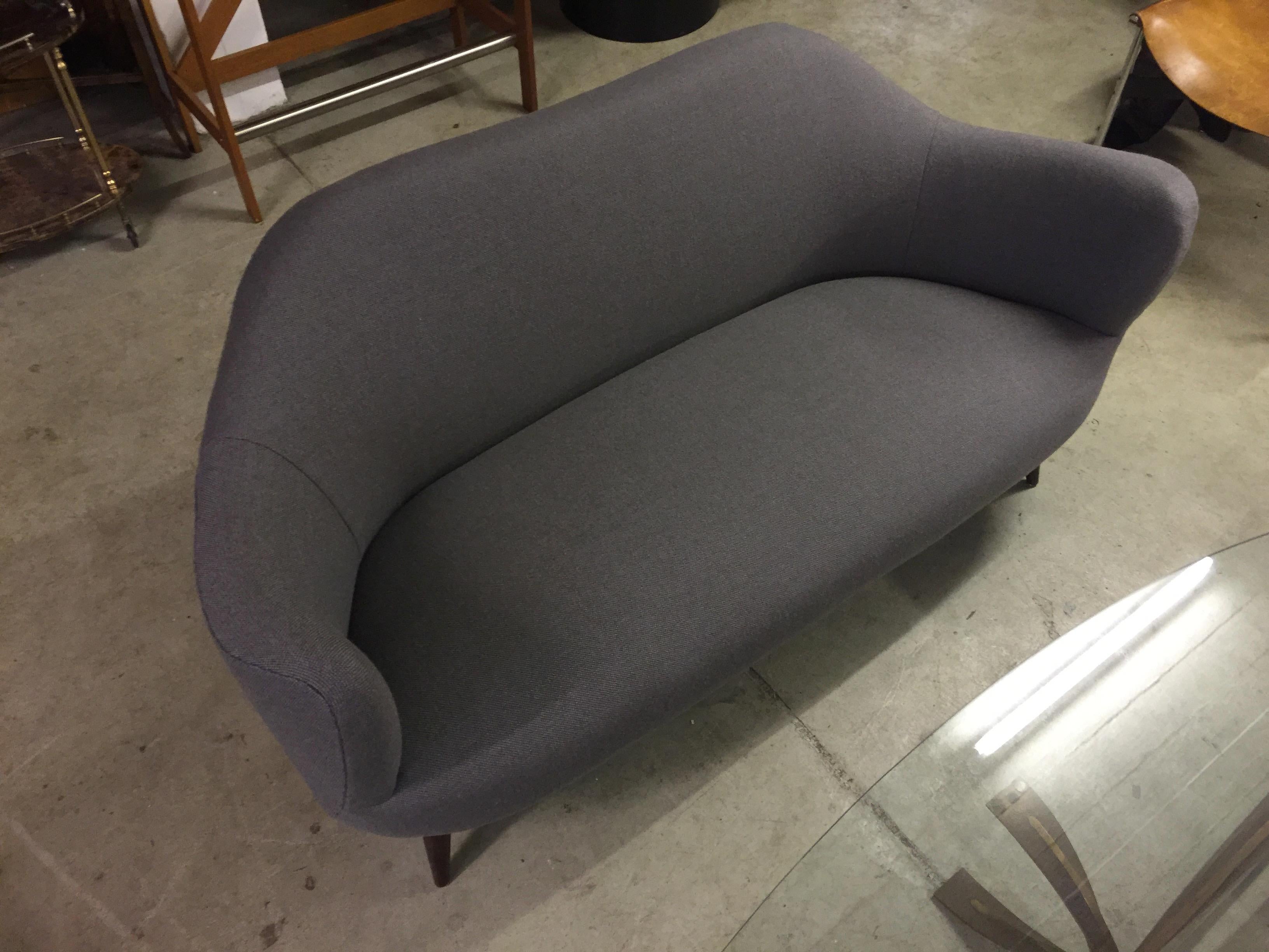 Wonderful Settee with Amazing Shape For Sale 13