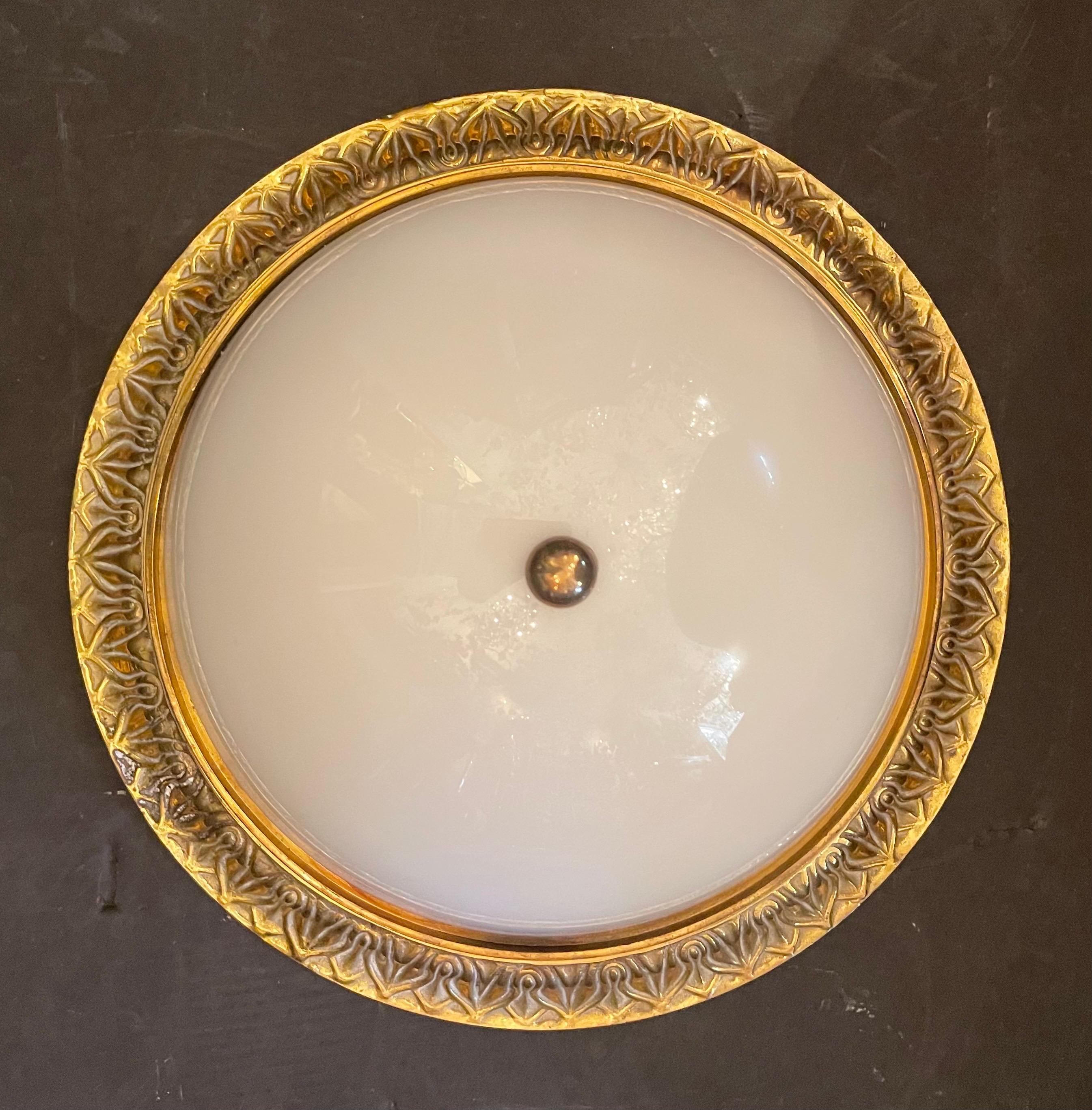 Néoclassique Magnifique Sherle Wagner 3 luminaires encastrés à dôme en verre en bronze français en vente