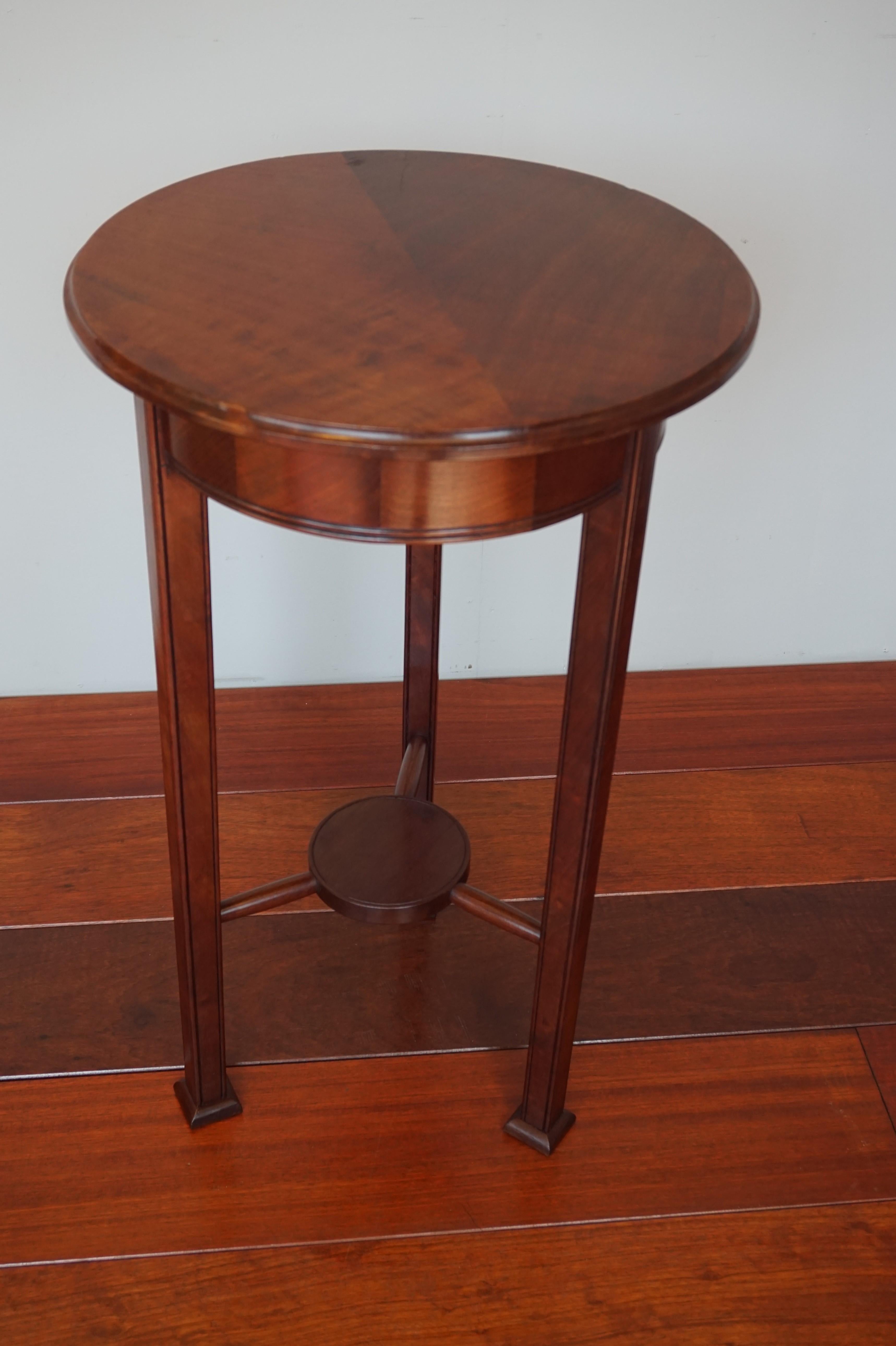 Wonderful Solid Mahogany Art Deco Pedestal Table and Sculpture Stand circa 1920 5