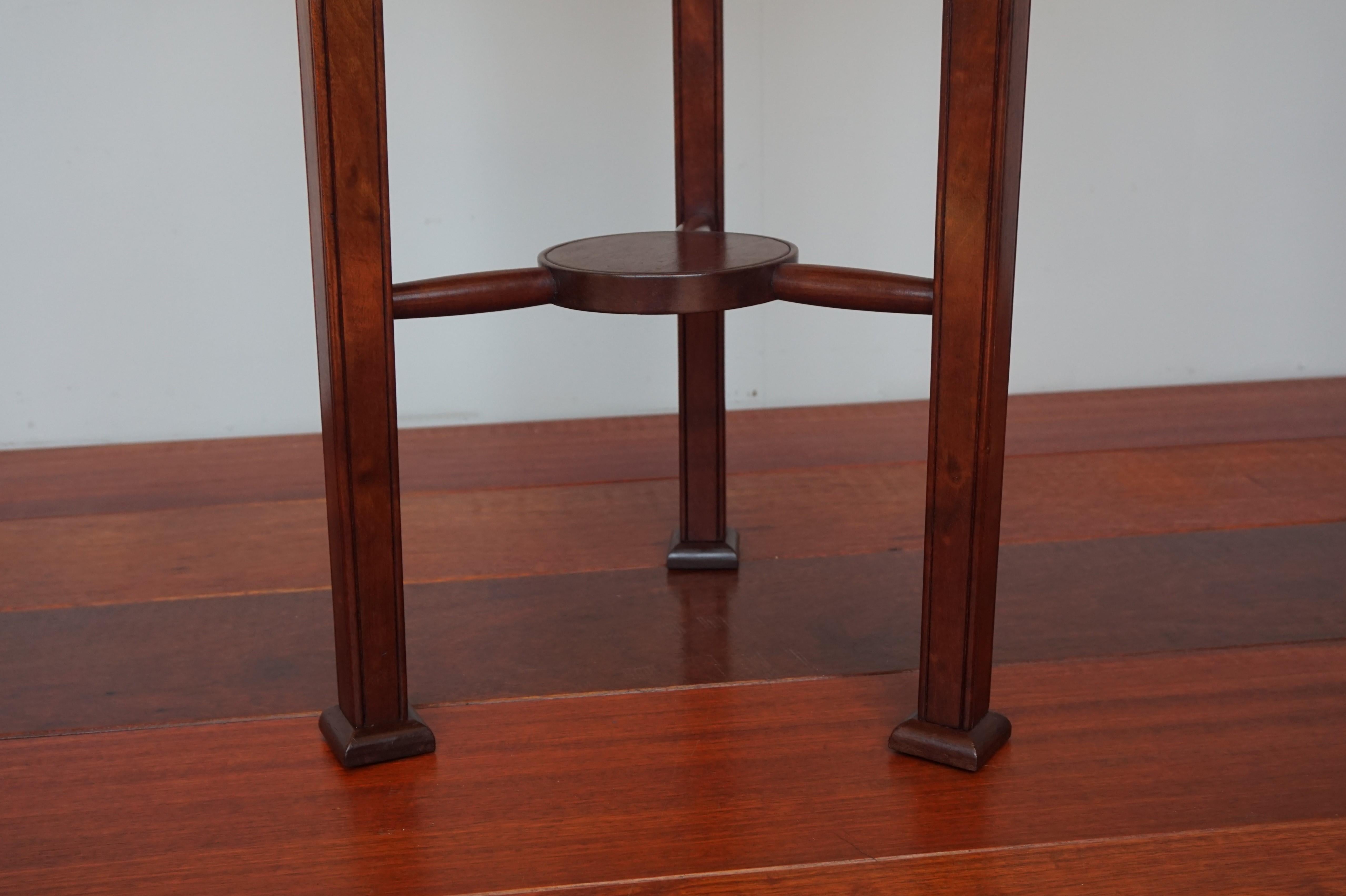 Wonderful Solid Mahogany Art Deco Pedestal Table and Sculpture Stand circa 1920 6