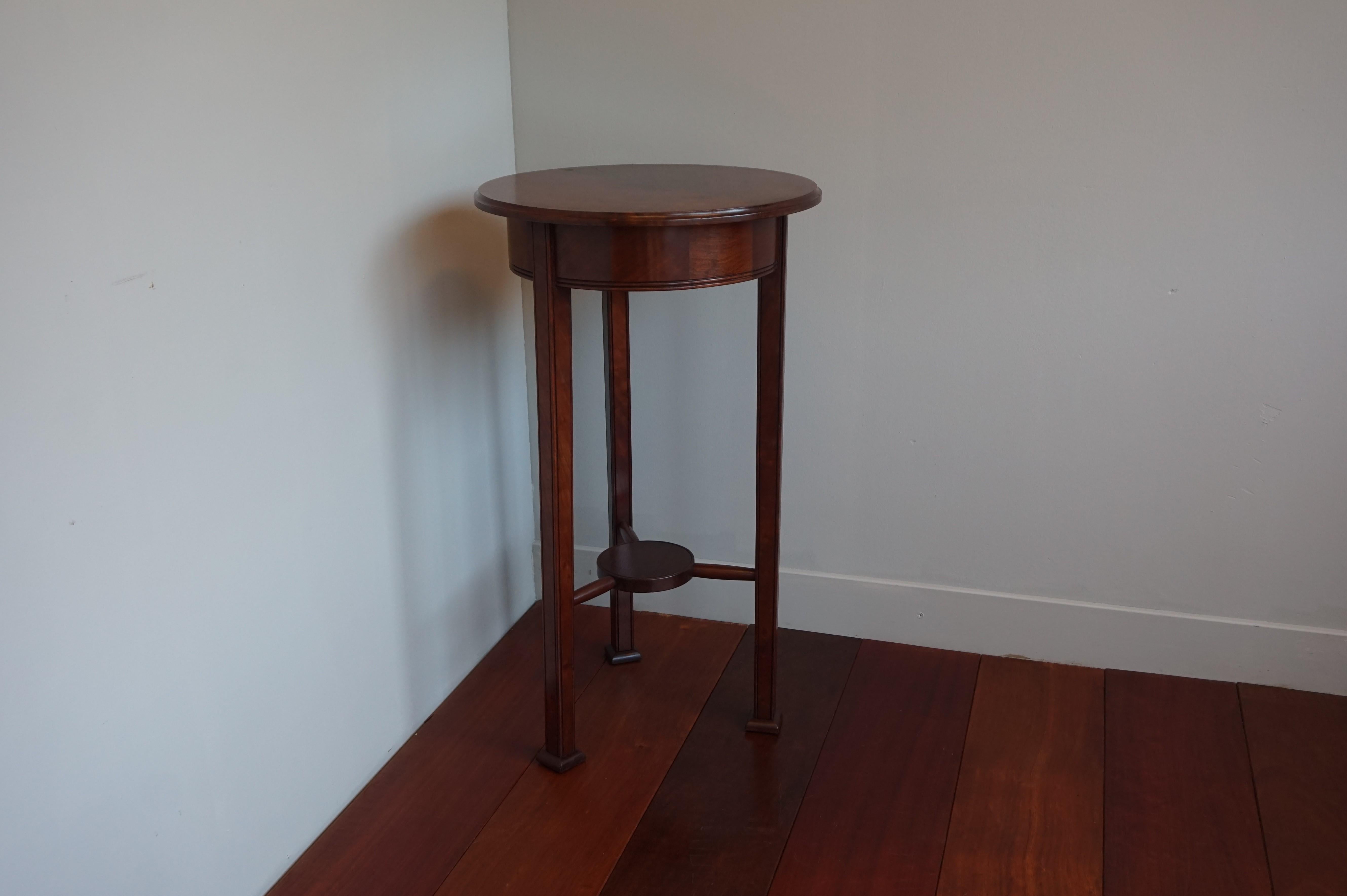 Wonderful Solid Mahogany Art Deco Pedestal Table and Sculpture Stand circa 1920 8