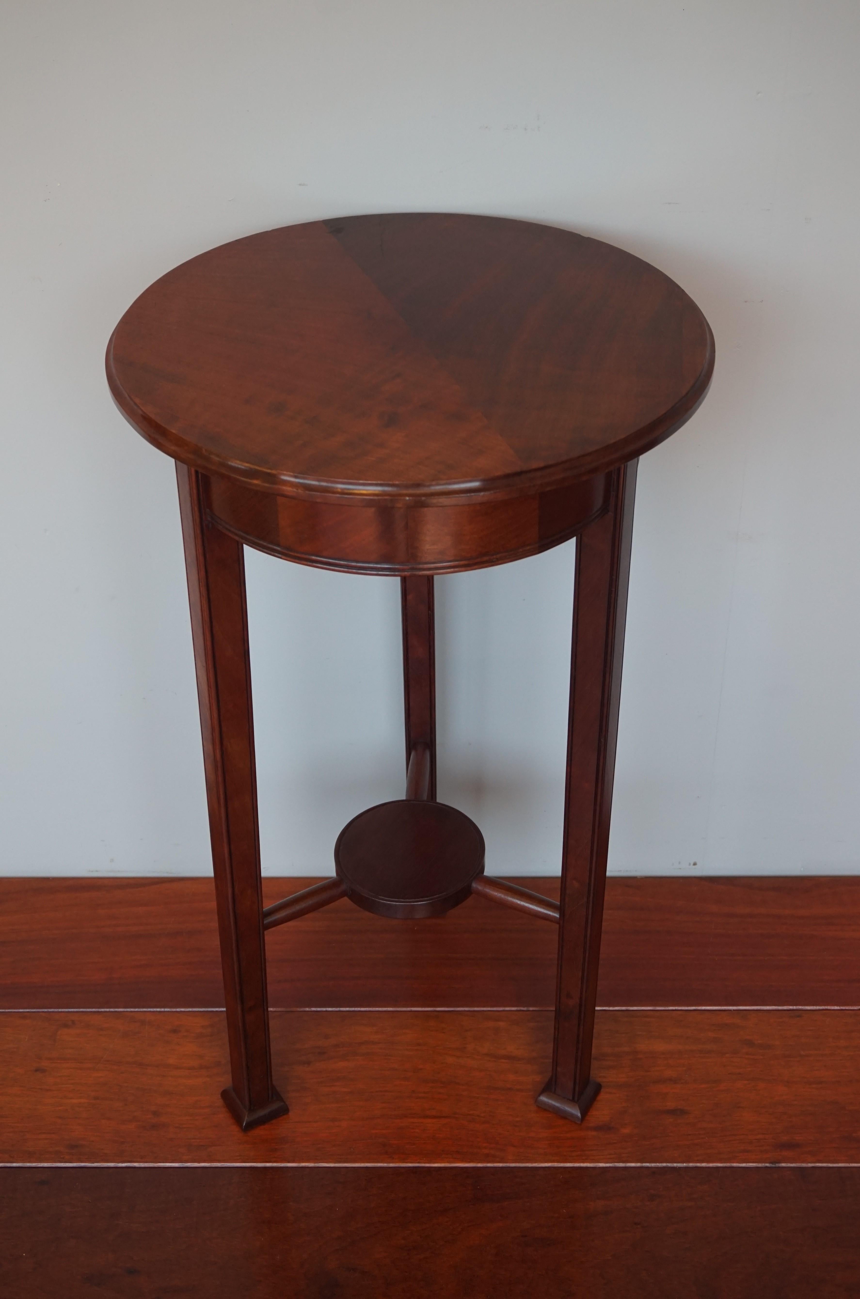 Wonderful Solid Mahogany Art Deco Pedestal Table and Sculpture Stand circa 1920 12