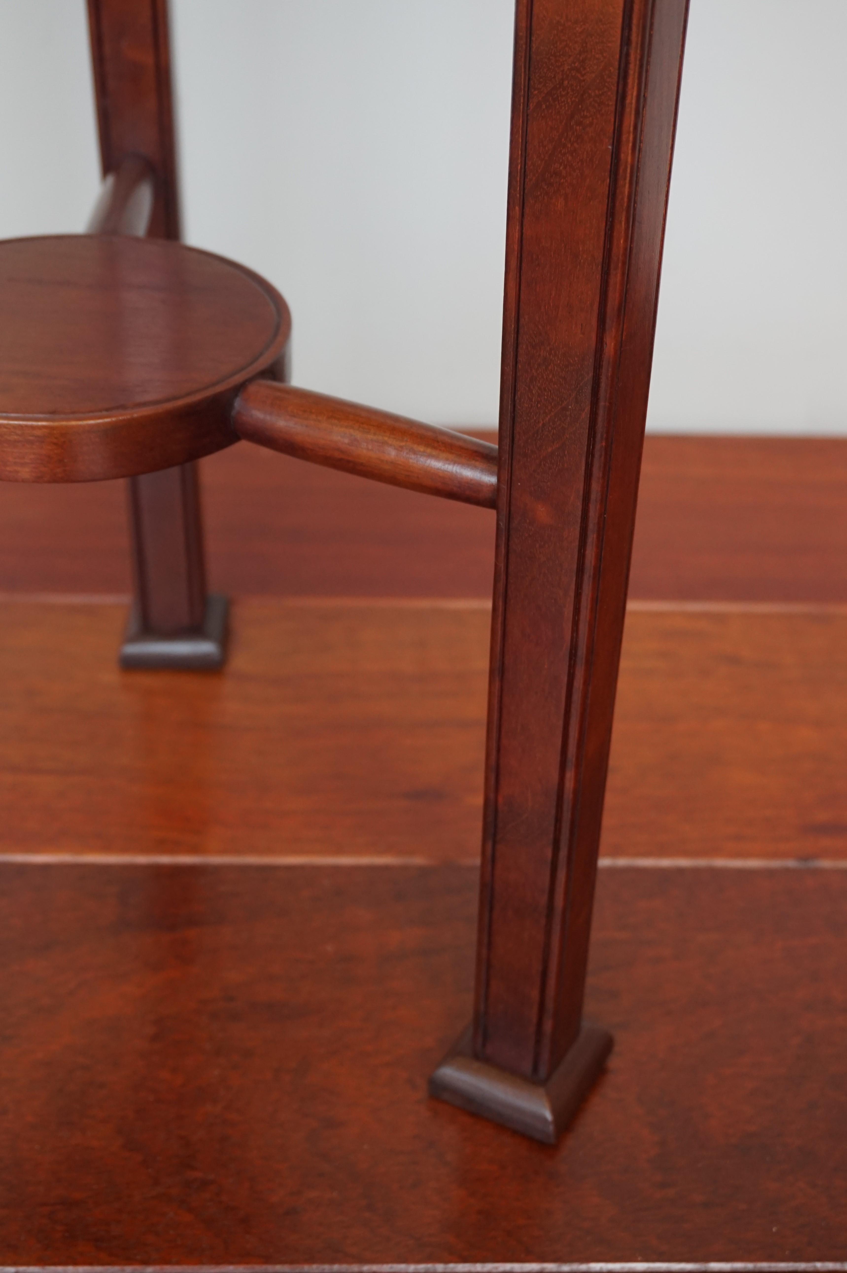 Wonderful Solid Mahogany Art Deco Pedestal Table and Sculpture Stand circa 1920 In Excellent Condition In Lisse, NL