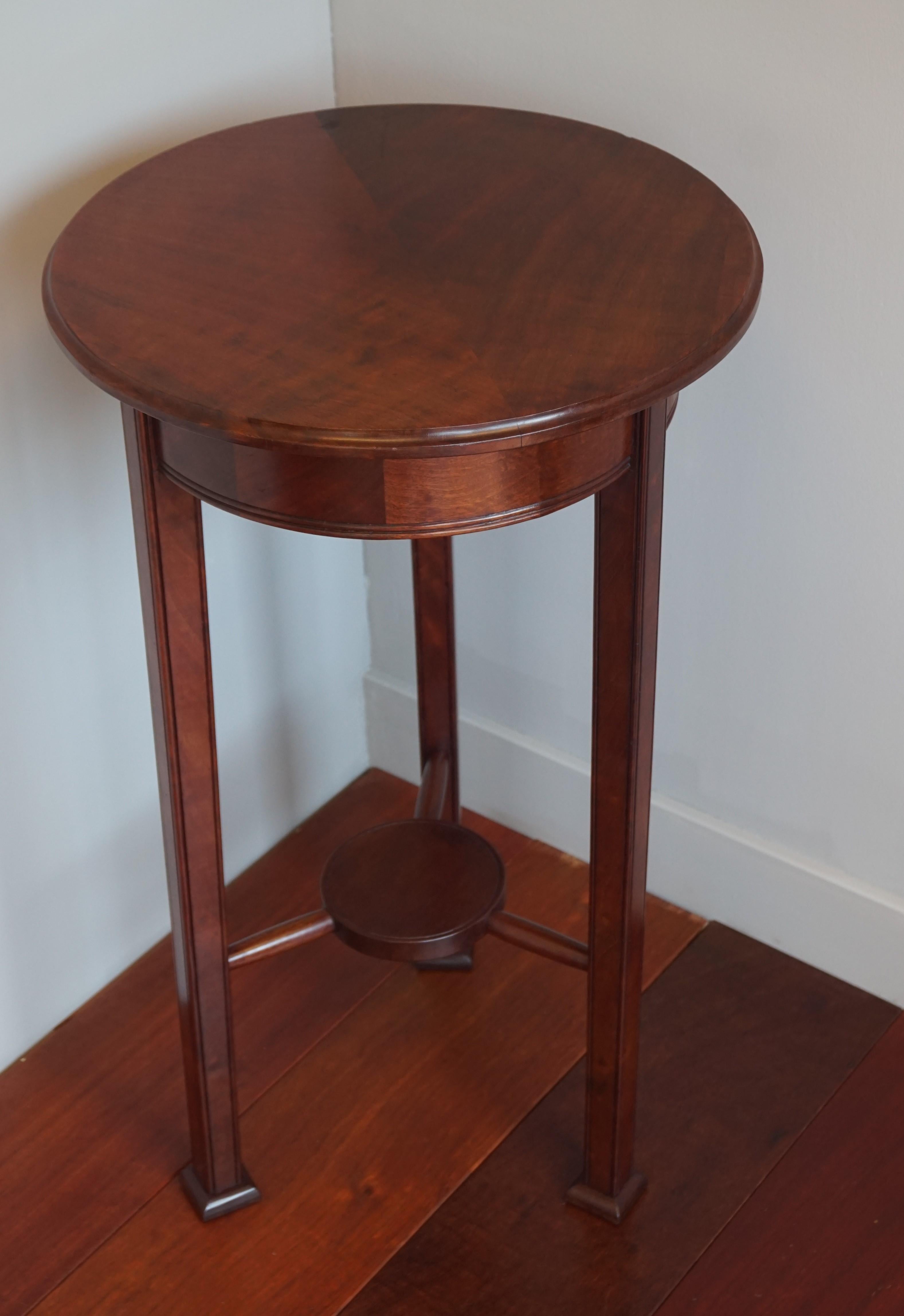 Wonderful Solid Mahogany Art Deco Pedestal Table and Sculpture Stand circa 1920 3