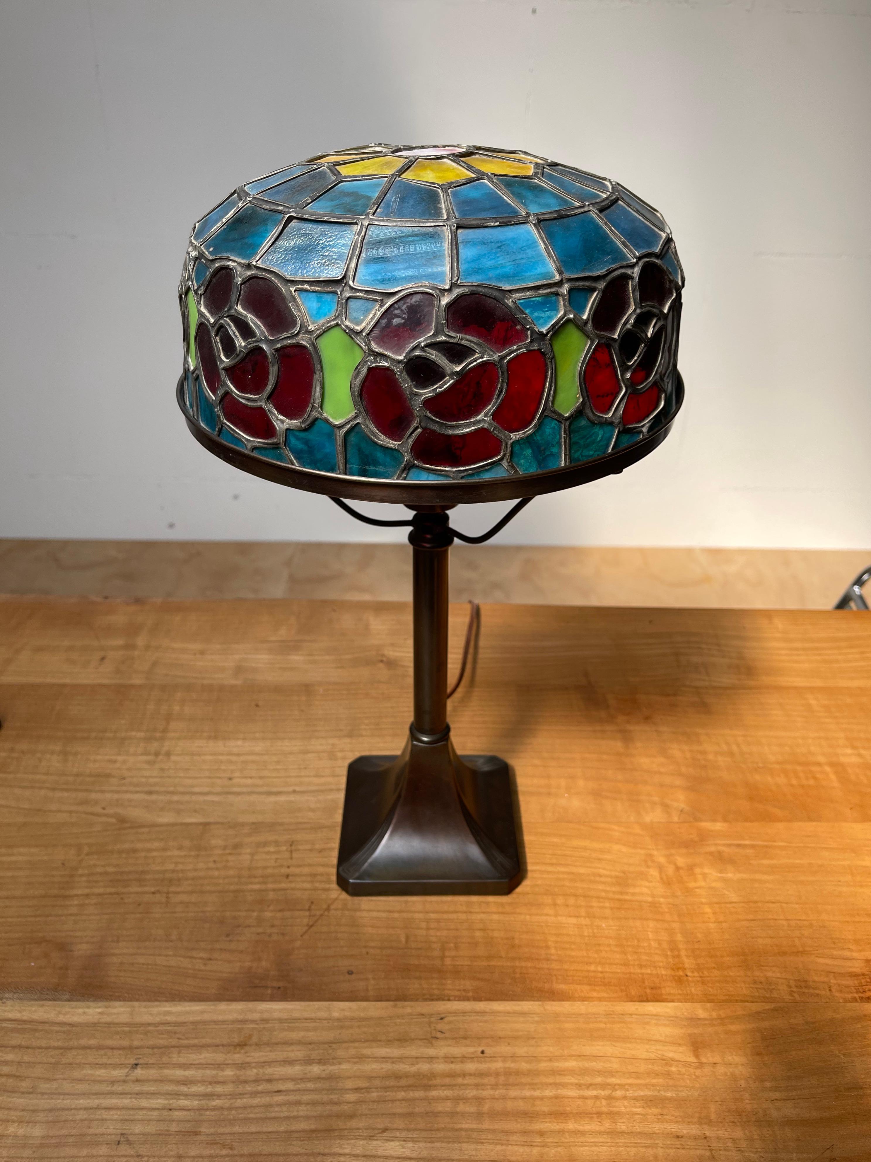 Dutch Wonderful Stain Leaded Art Deco Glass Table Lamp Geometric Design & Great Colors