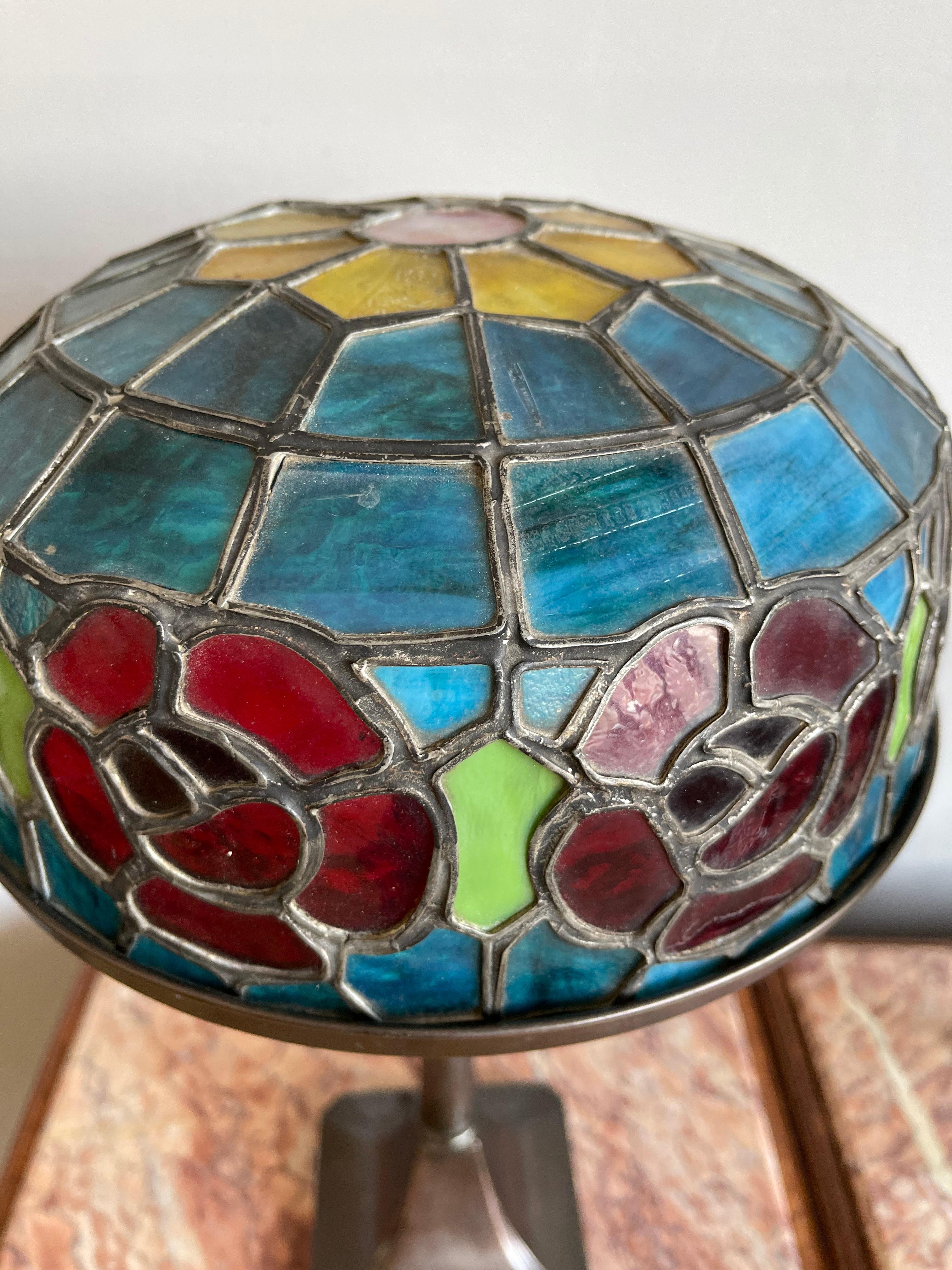 Bronzed Wonderful Stain Leaded Art Deco Glass Table Lamp Geometric Design & Great Colors
