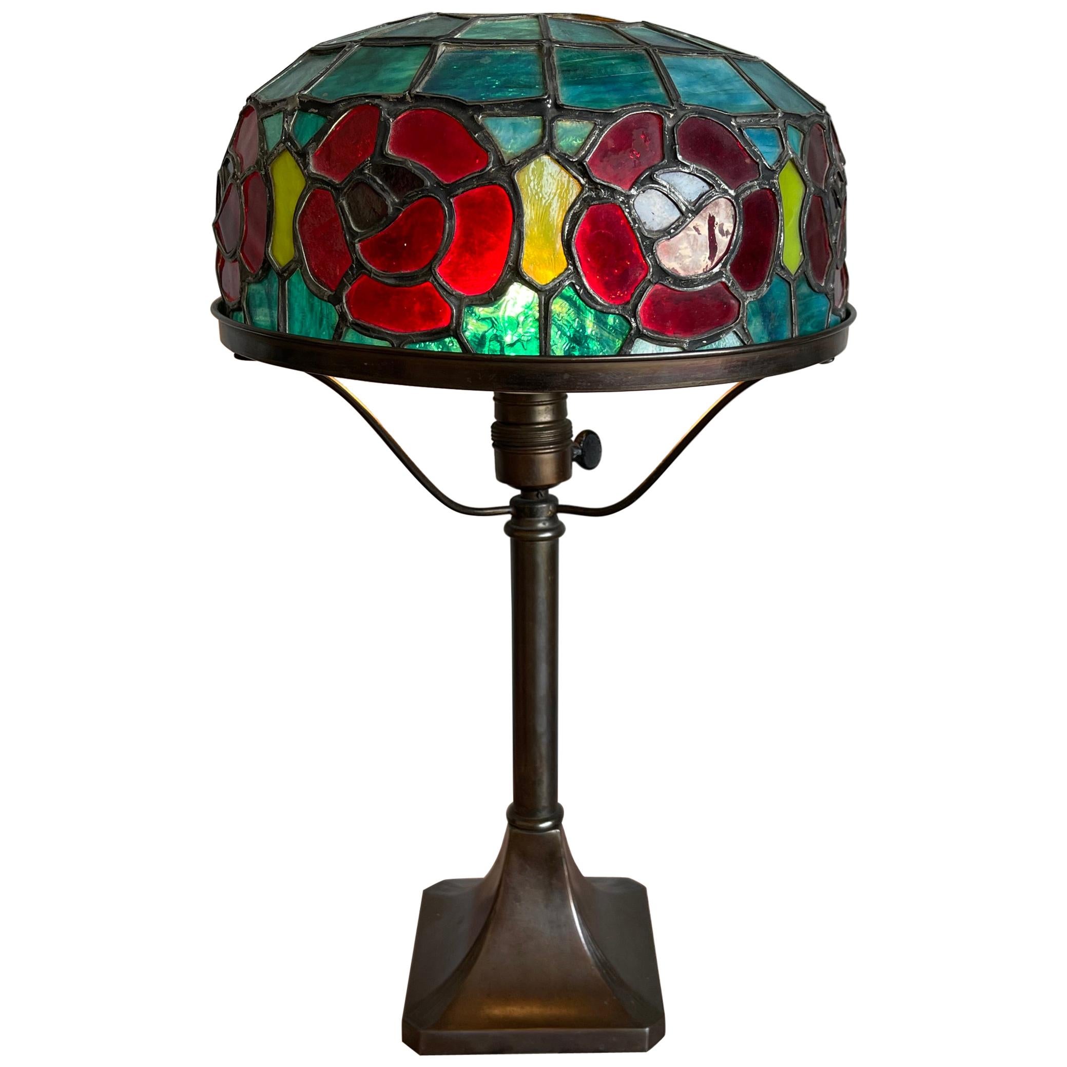 Wonderful Stain Leaded Art Deco Glass Table Lamp Geometric Design & Great Colors