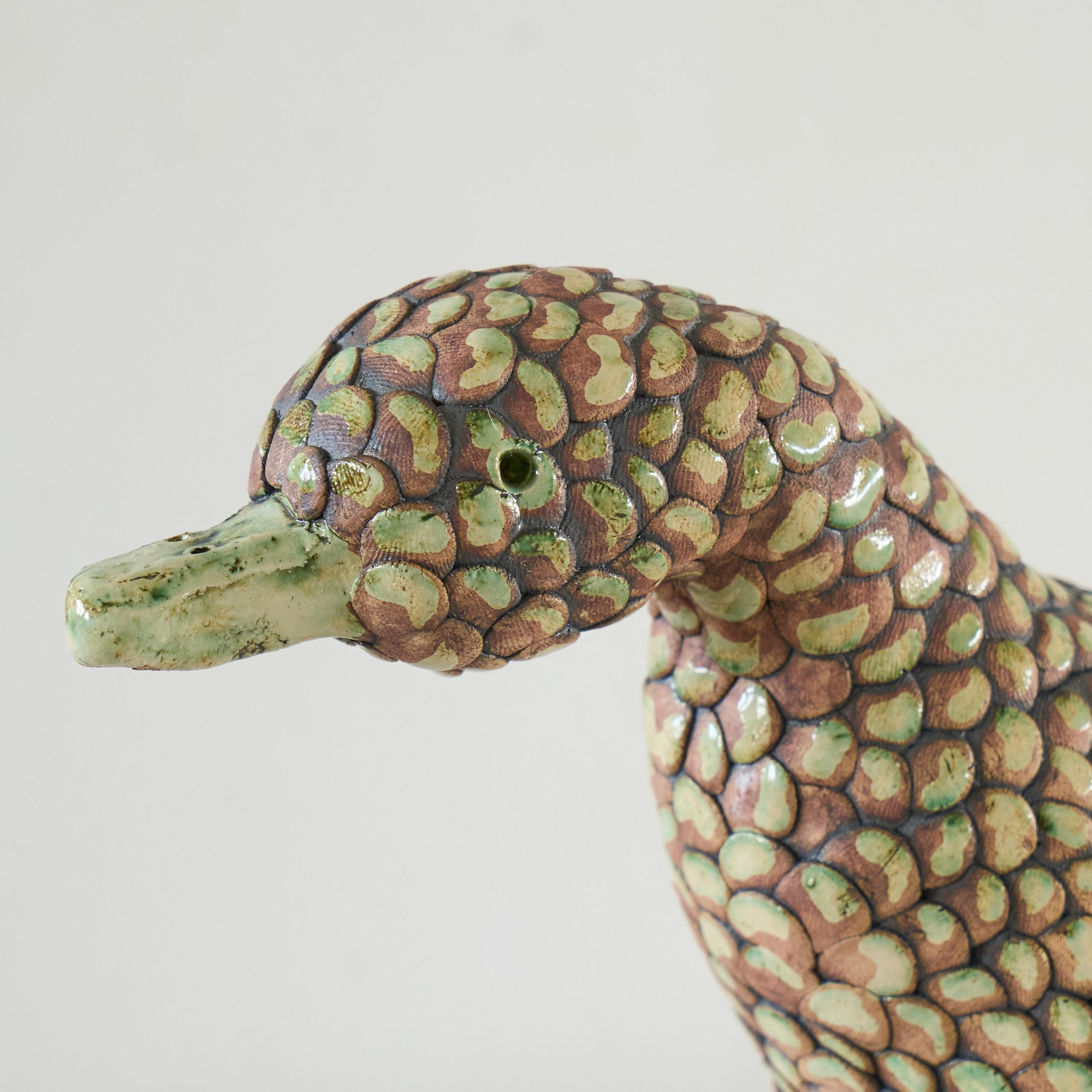 Art Déco Meravigliosa scultura di dodo in Studio Pottery dei primi del Novecento in vendita