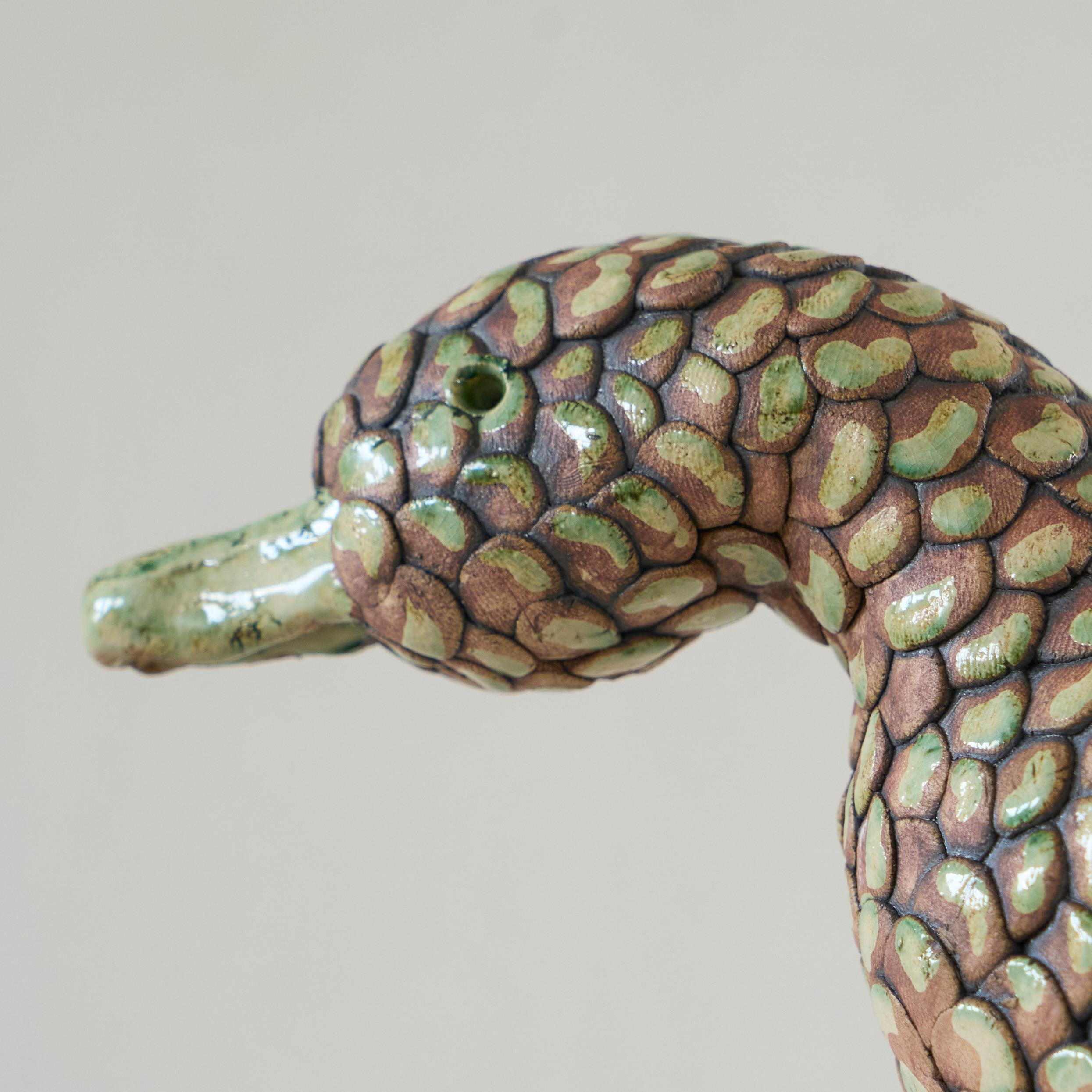 Terracotta Meravigliosa scultura di dodo in Studio Pottery dei primi del Novecento in vendita