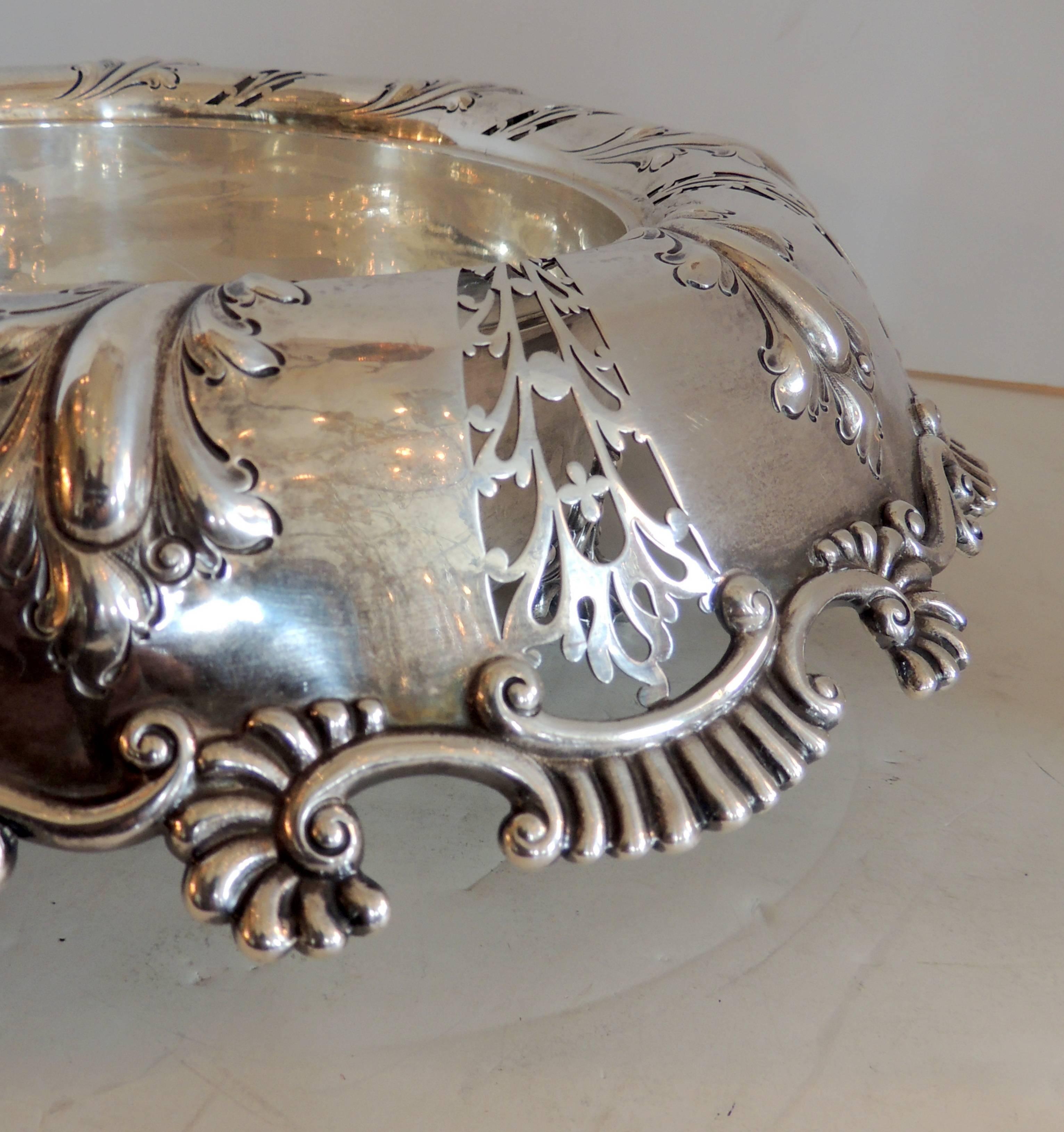Wonderful Theodore B. Star Sterling Silver Pierced Footed Centrepiece Bowl For Sale 1